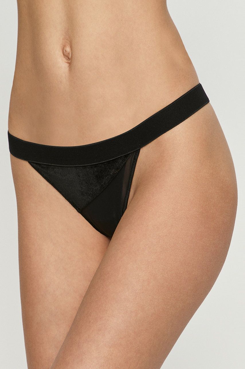 Undress Code - Stringi LOVE YOURSELF