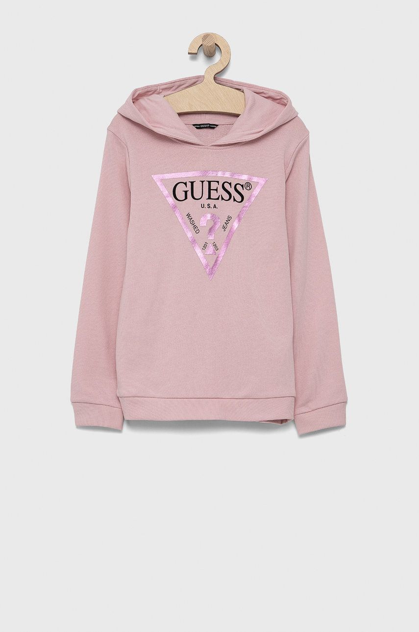 Guess Bluza bawełniana dziecięca kolor różowy z kapturem z nadrukiem
