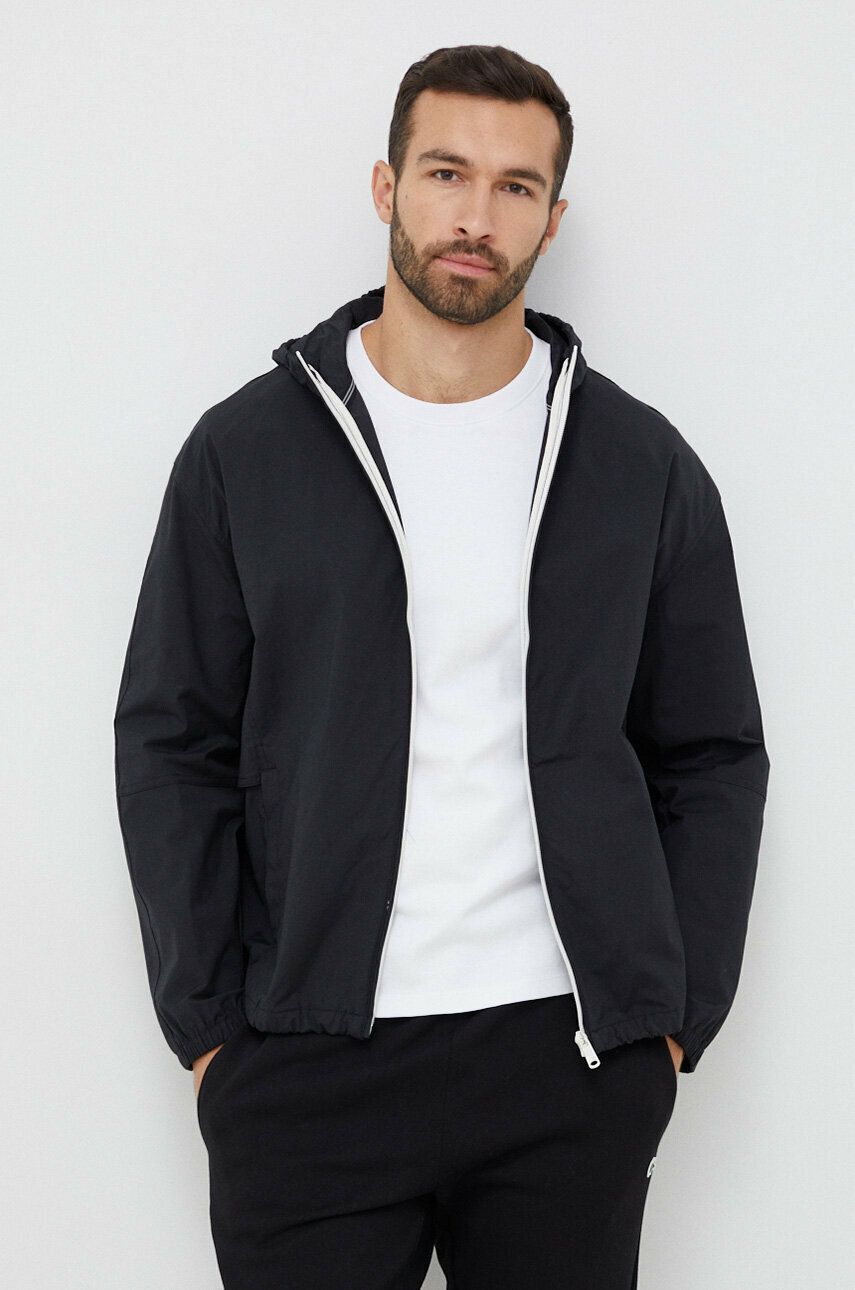 Calvin Klein Performance wiatrówka CK Athletic kolor czarny przejściowa