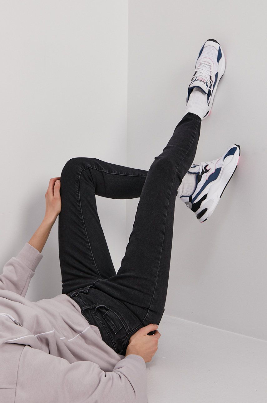 Vero Moda Jeansy damskie medium waist