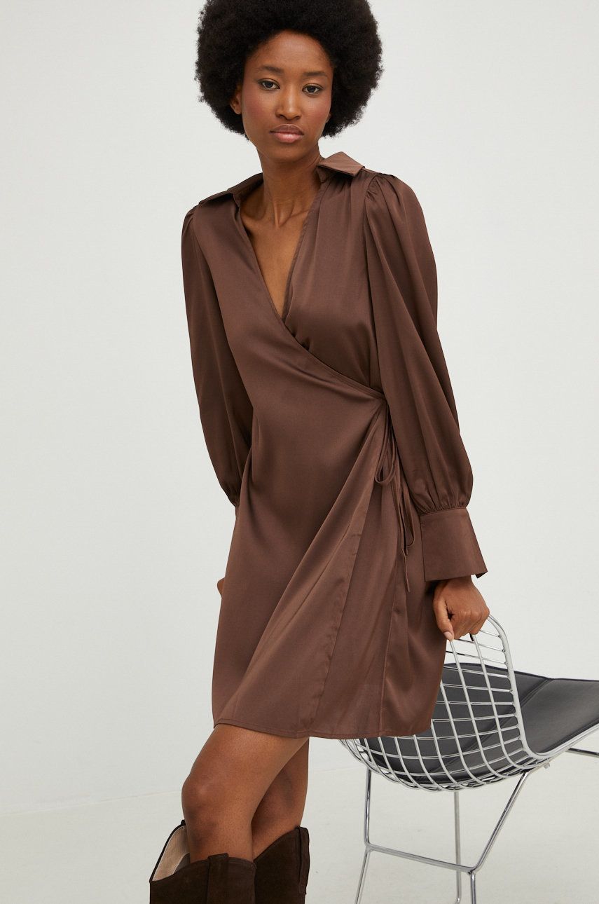 Answear Lab sukienka kolor brązowy mini prosta
