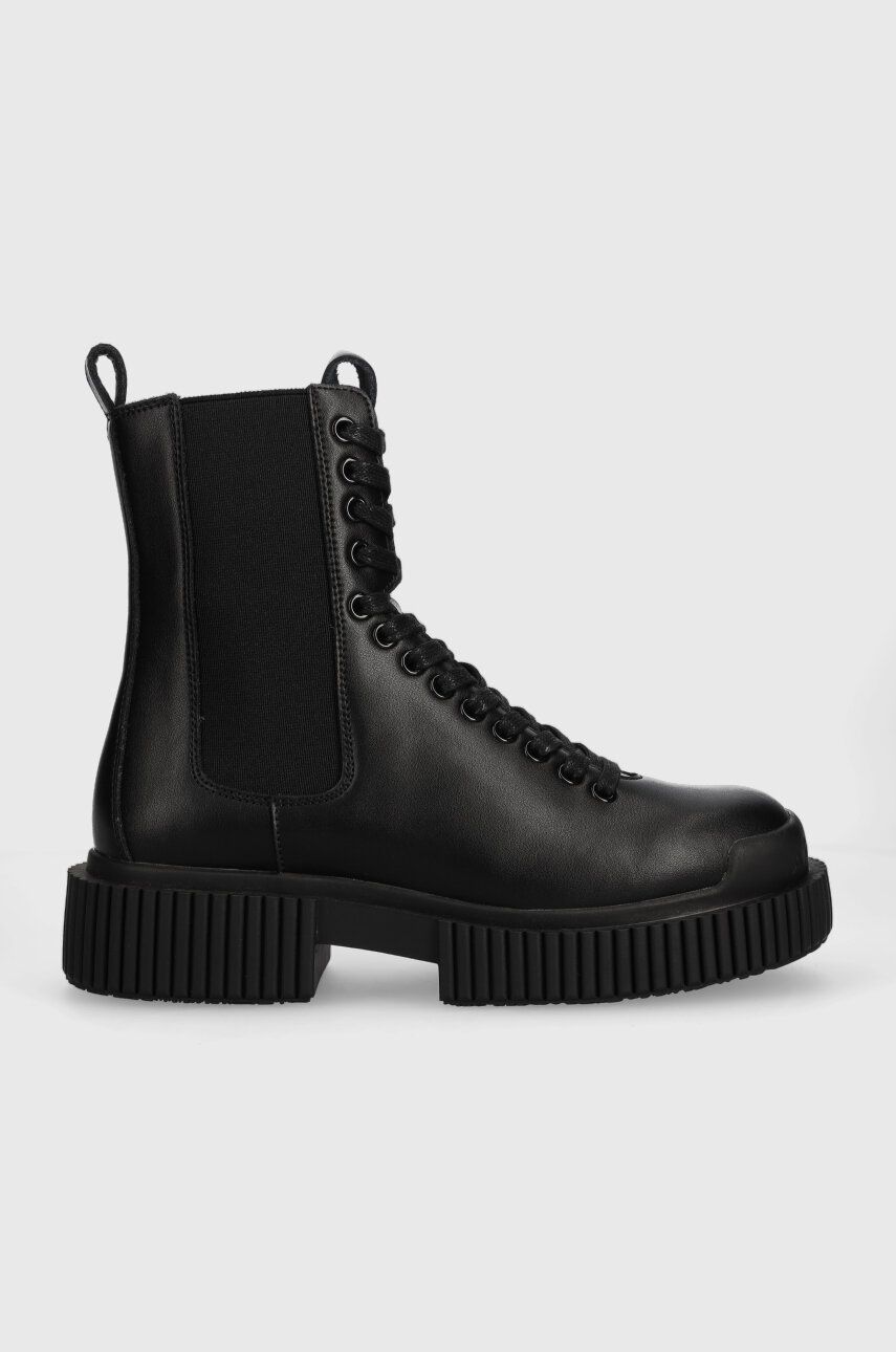 Armani Exchange botki damskie kolor czarny na płaskim obcasie XDM011.XV745.00002