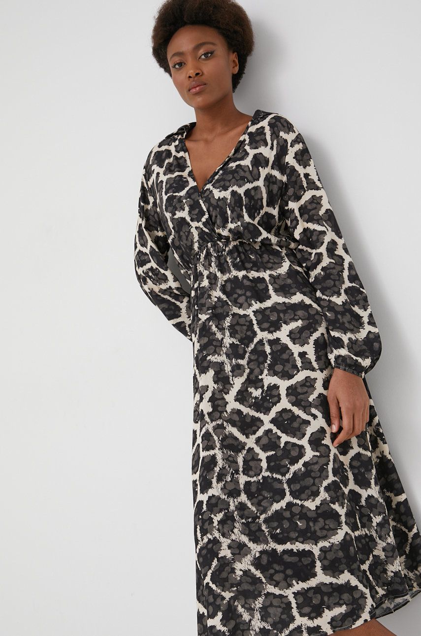 Answear Lab sukienka kolor czarny midi prosta