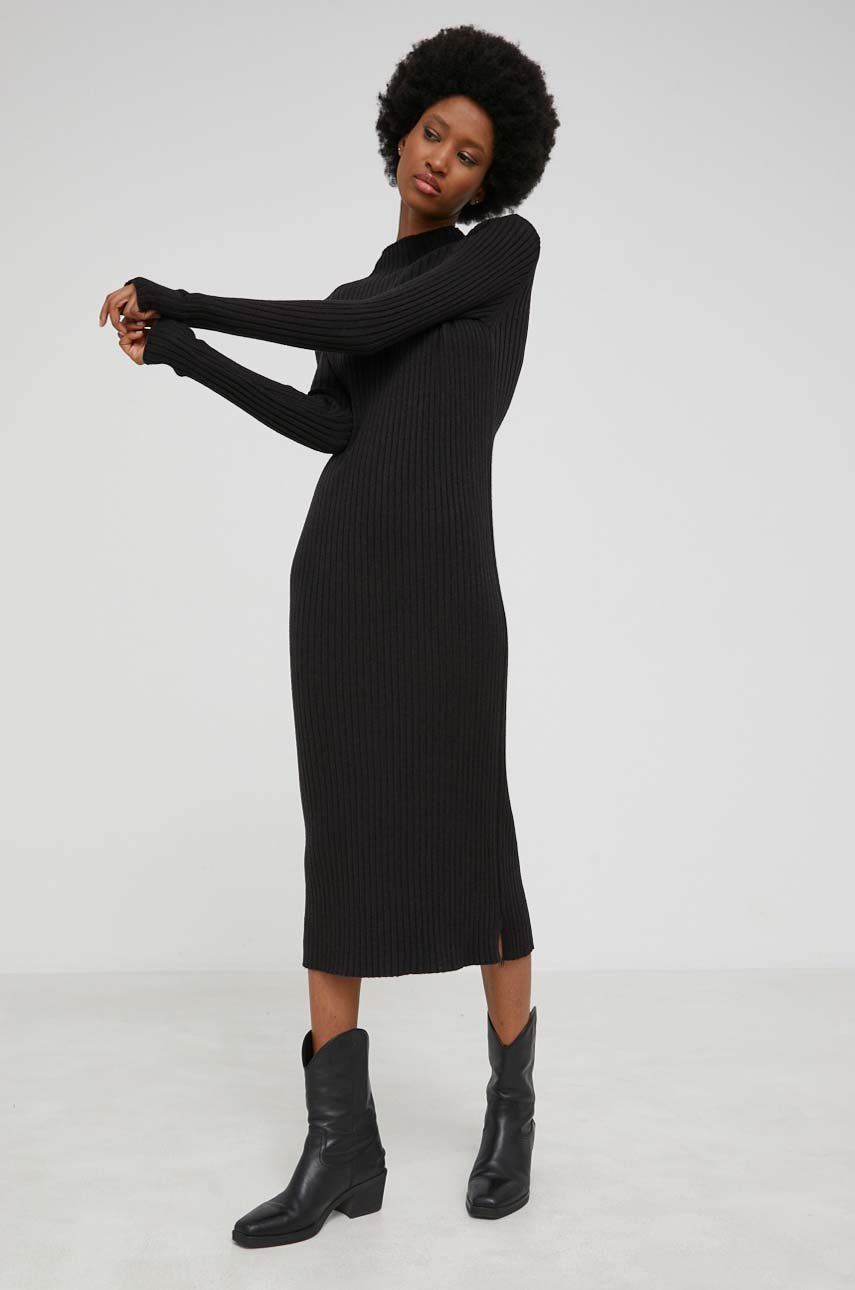 Answear Lab sukienka kolor czarny midi dopasowana