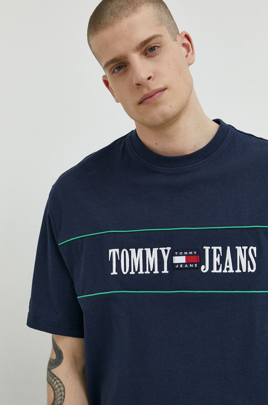 Tommy Jeans t-shirt bawełniany kolor granatowy z aplikacją