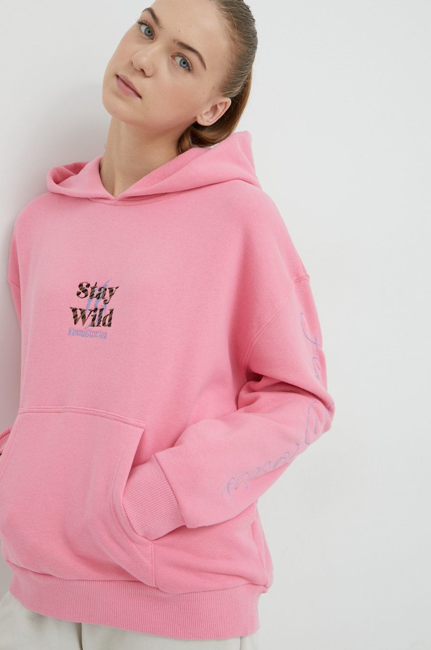 Femi Stories bluza damska kolor różowy z kapturem z aplikacją