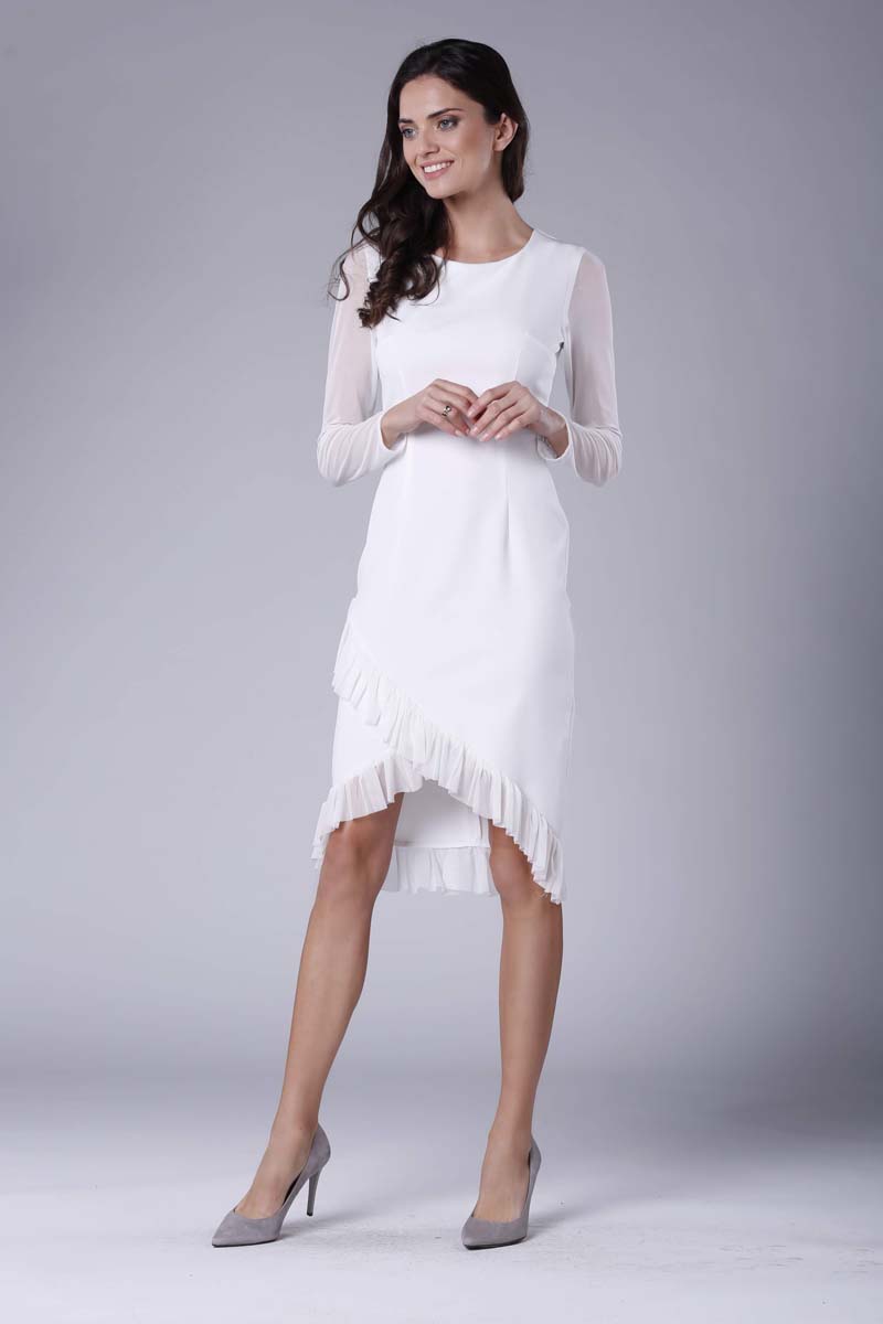 Ecru Wizytowa Sukienka z Kopertowym Dołem z Hiszpańską Falbanką