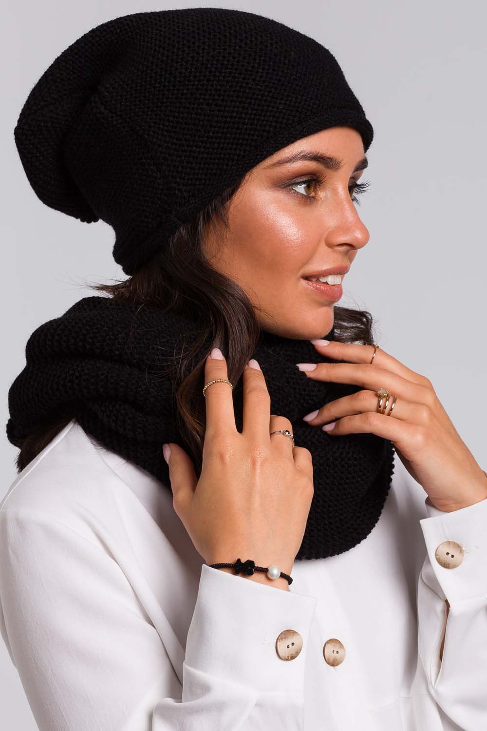 Czapka Smerfetka o Drobnym Splocie- czarna