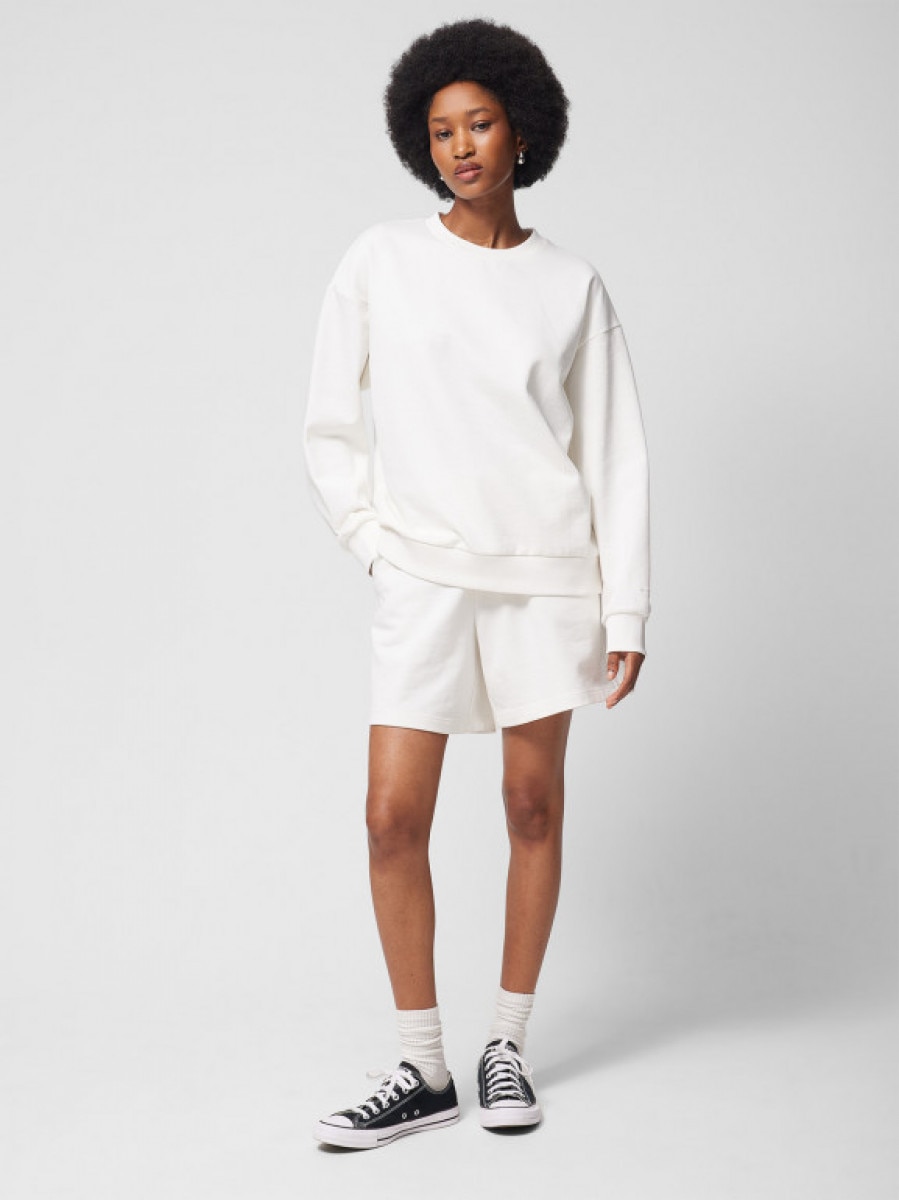 Spodenki dresowe oversize damskie - złamana biel
