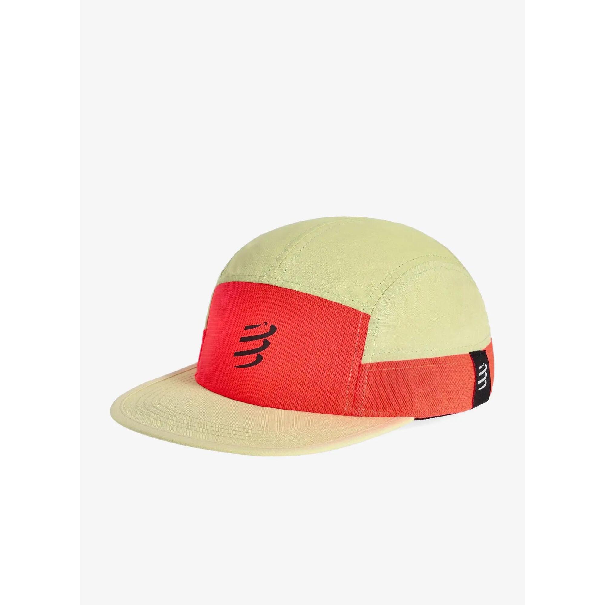 Czapka z daszkiem Compressport 5 Panel Light Cap - nile/fluo red