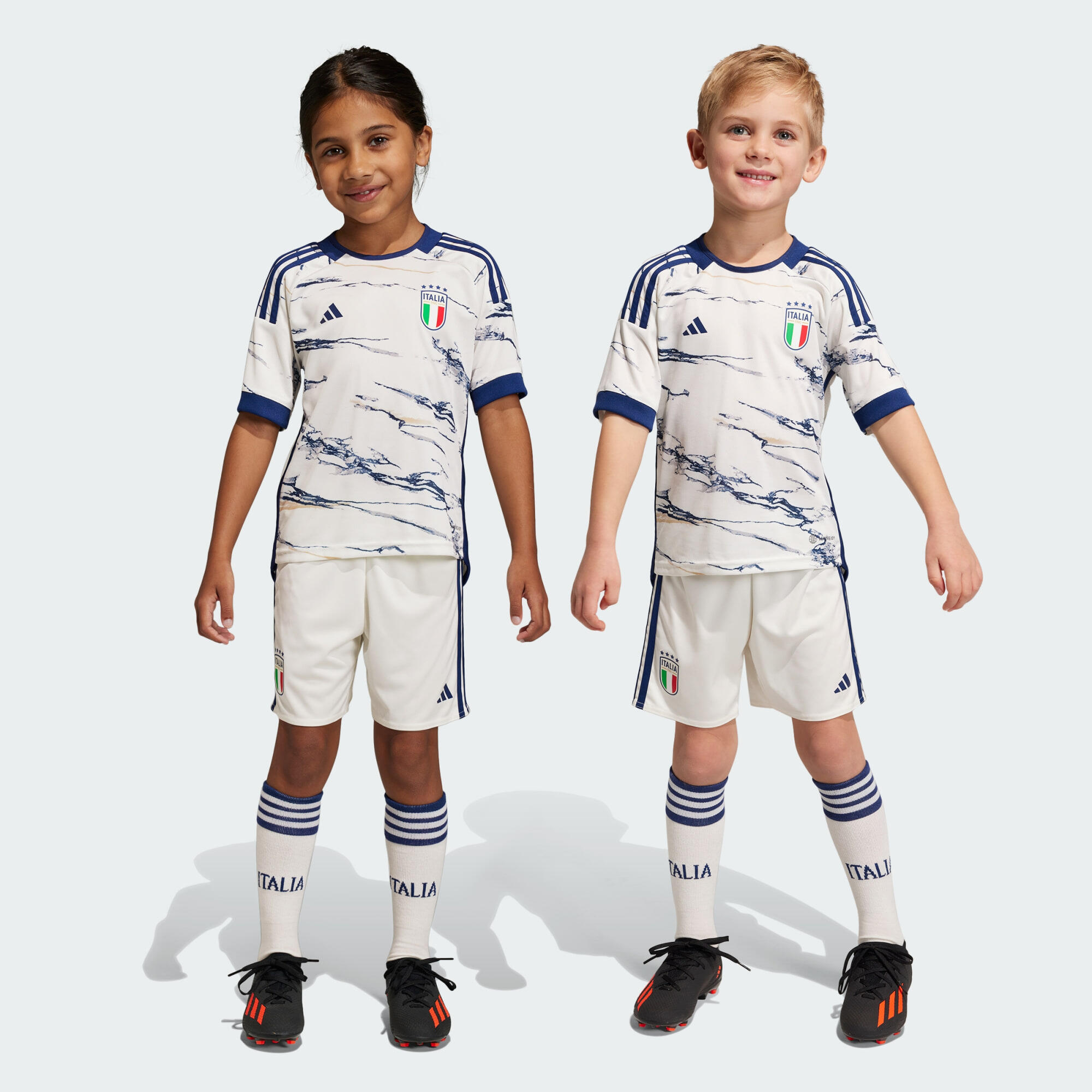 Italy 23 Away Mini Kit