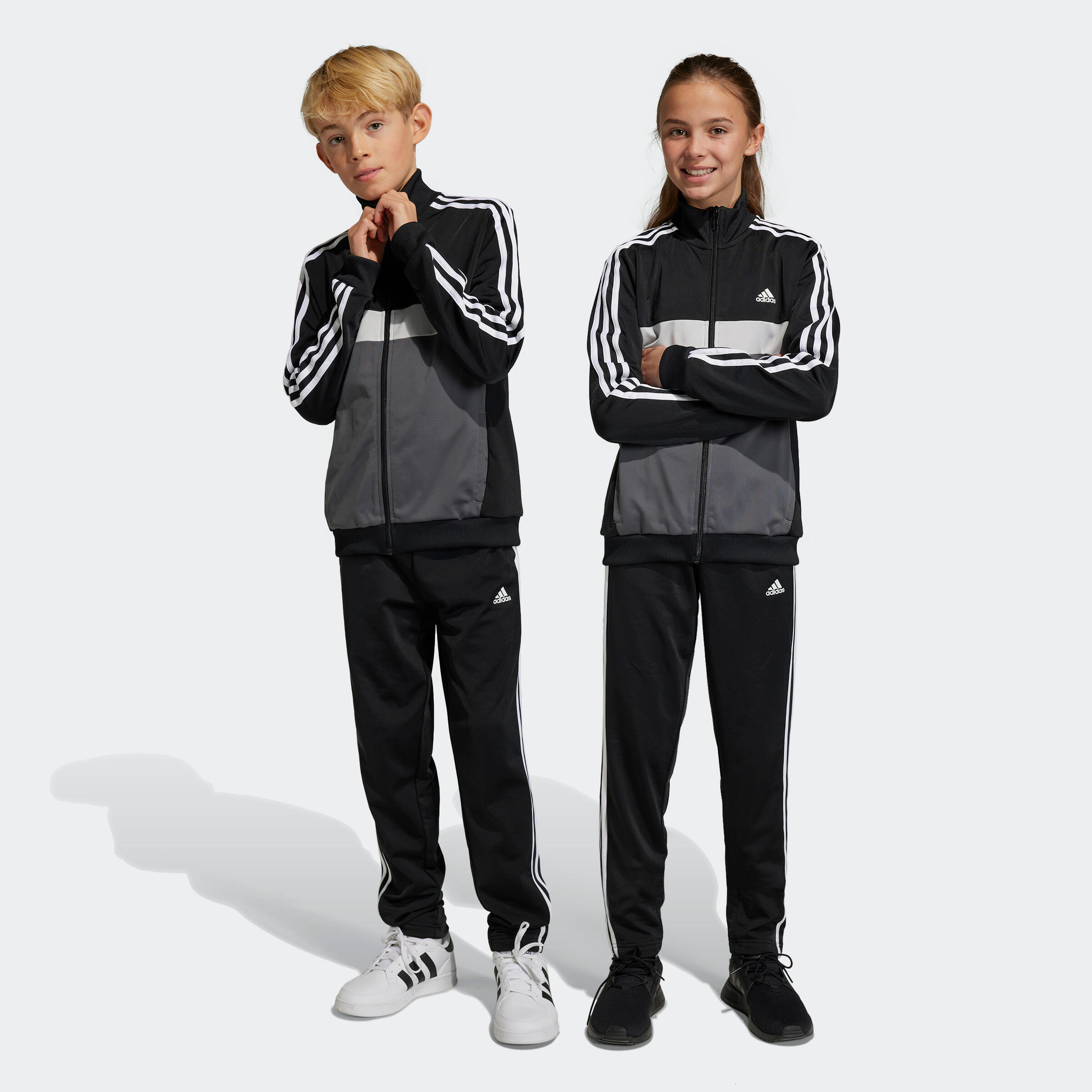 Dres dziecięcy ADIDAS