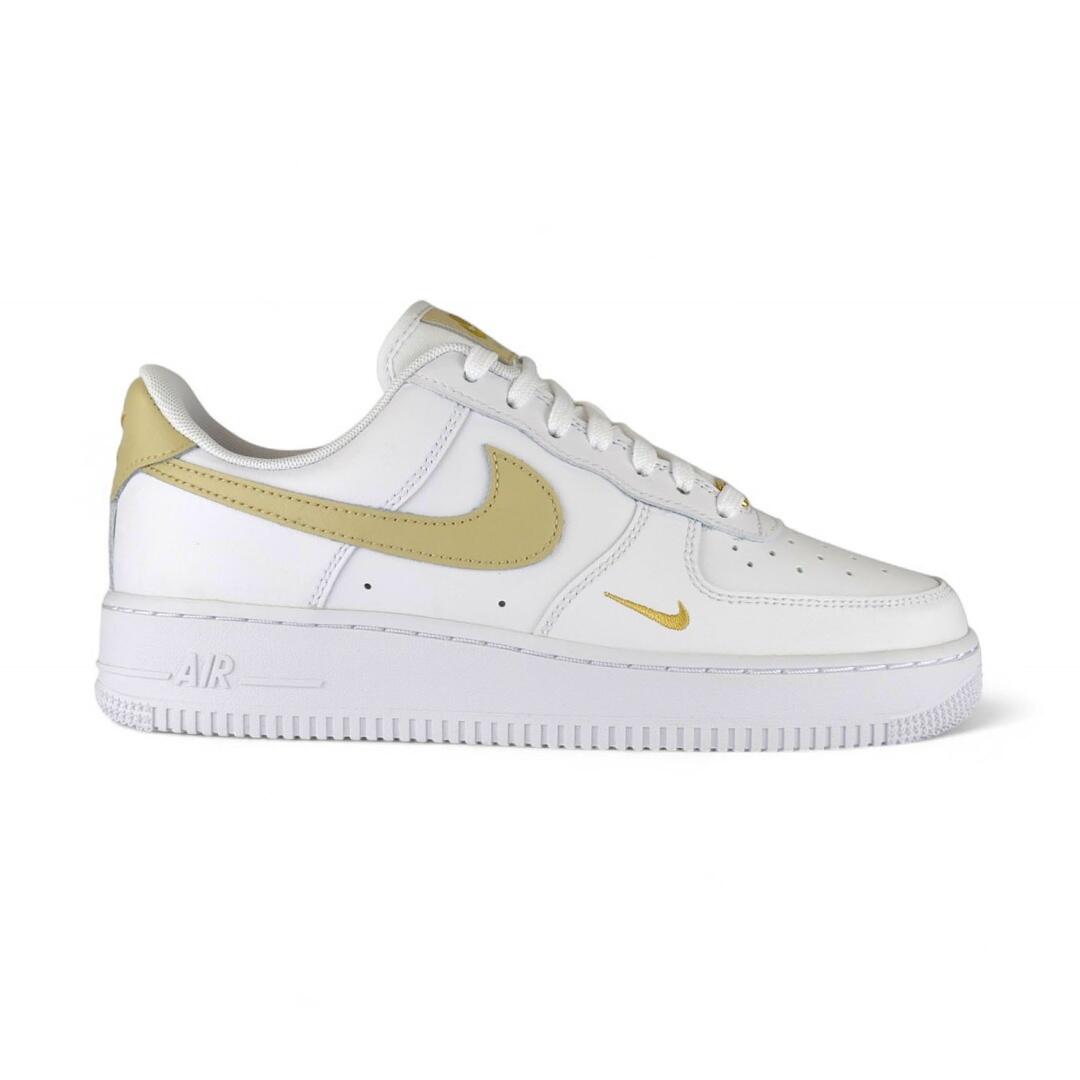 Buty lifestyle damskie Nike Air Force 1 '07 ESS CZ0270-105