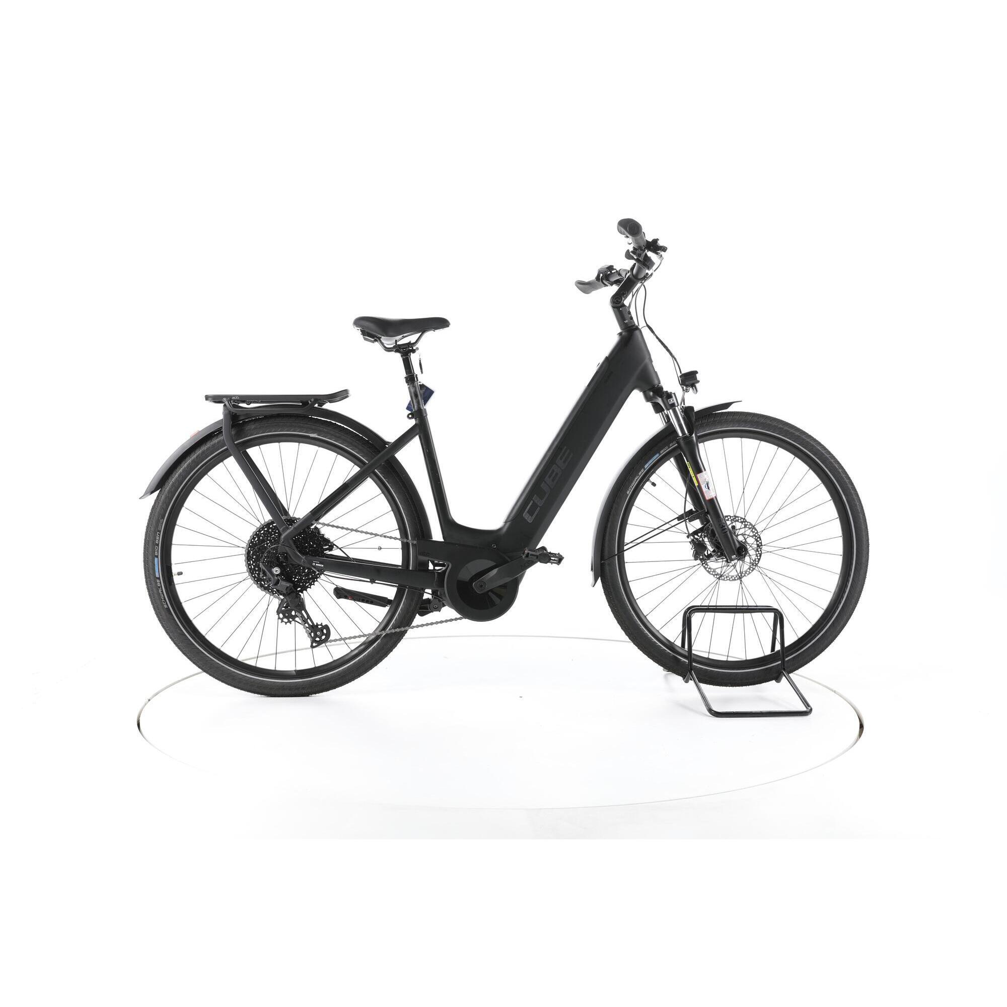 Second Life - Cube Touring Hybrid Pro Trekking E-Bike Niska rama - Stan dobry