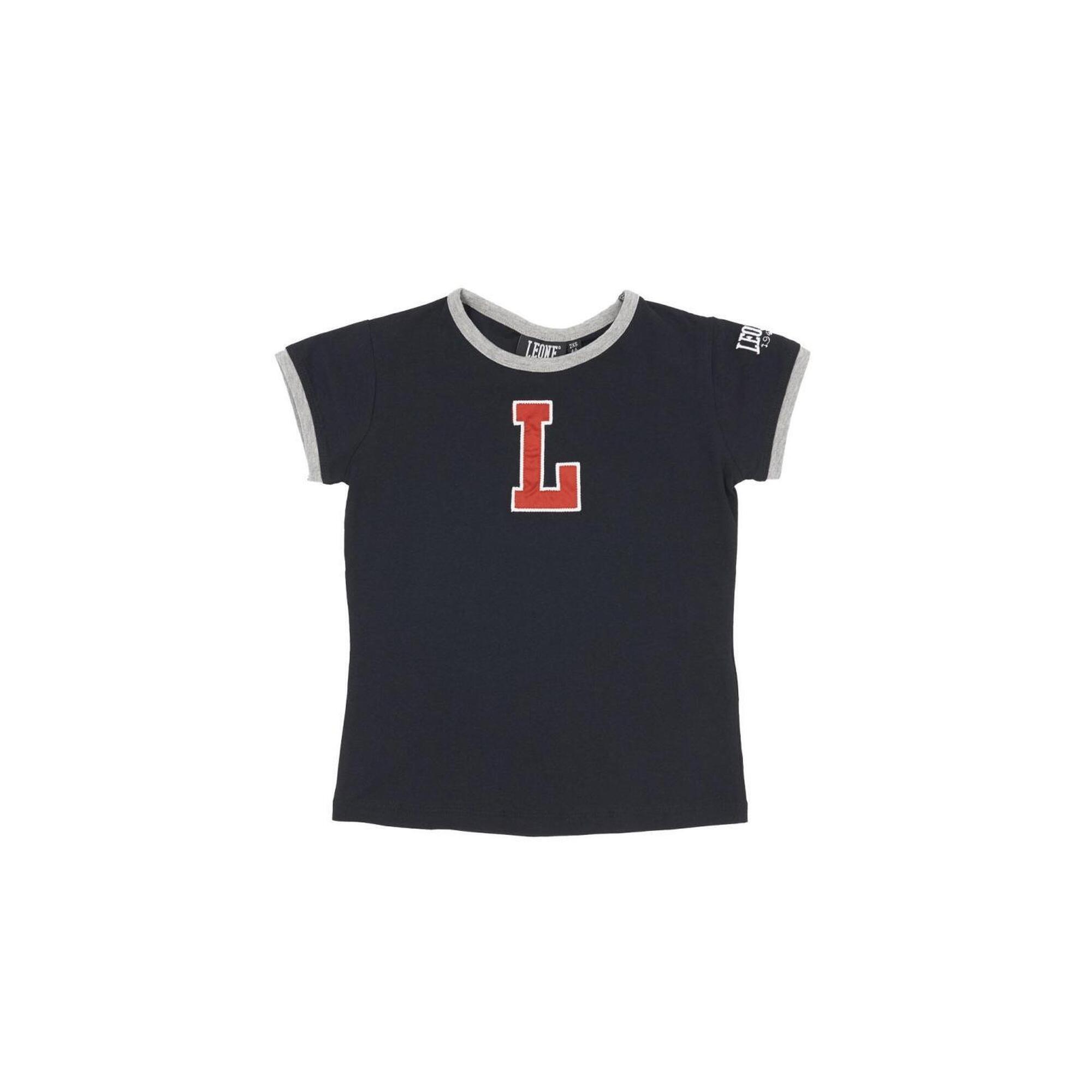 Dziewczęcy T-shirt z krótkim rękawem i uczelnią „L”.