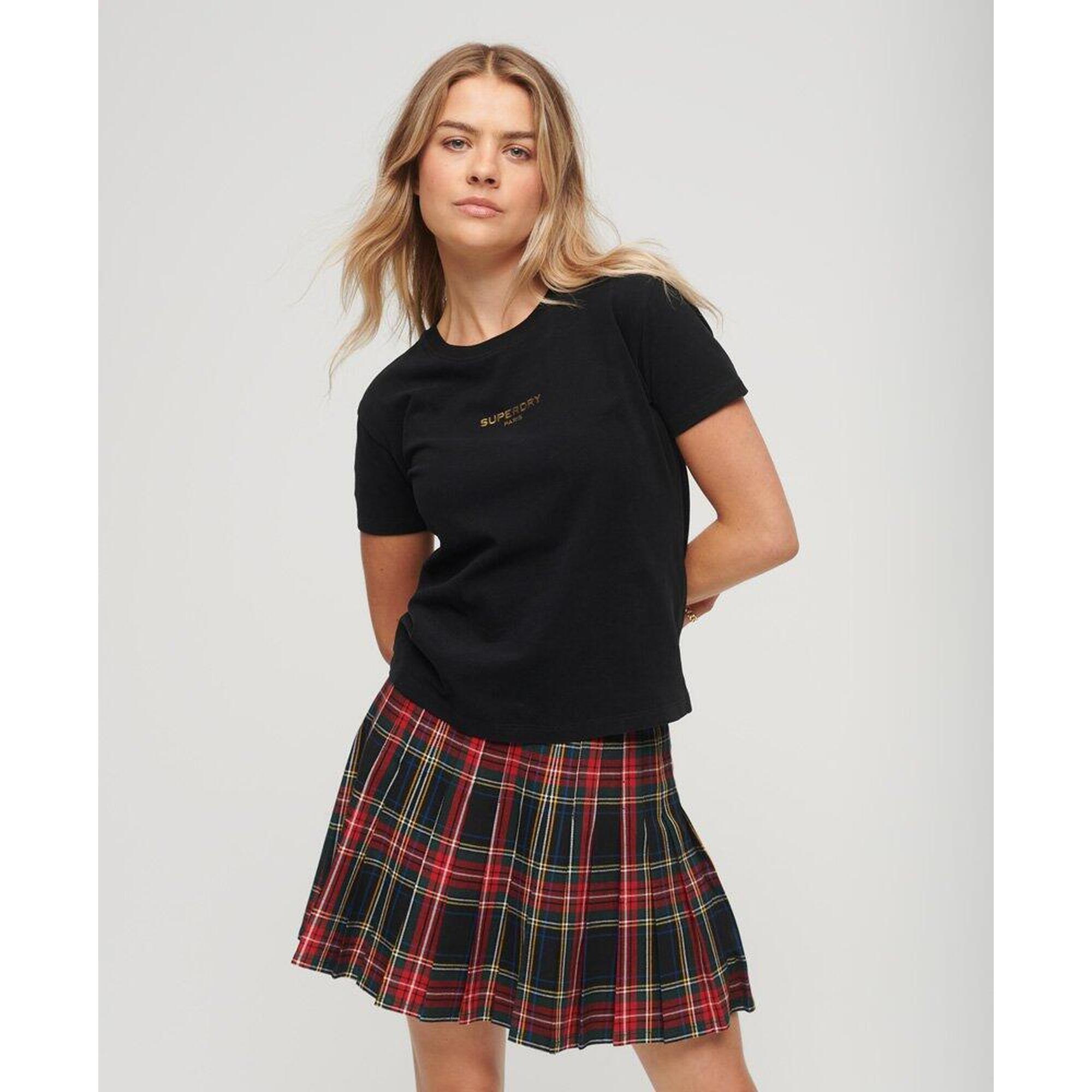 Luksusowa, dopasowana krótka koszulka sportowa z logo