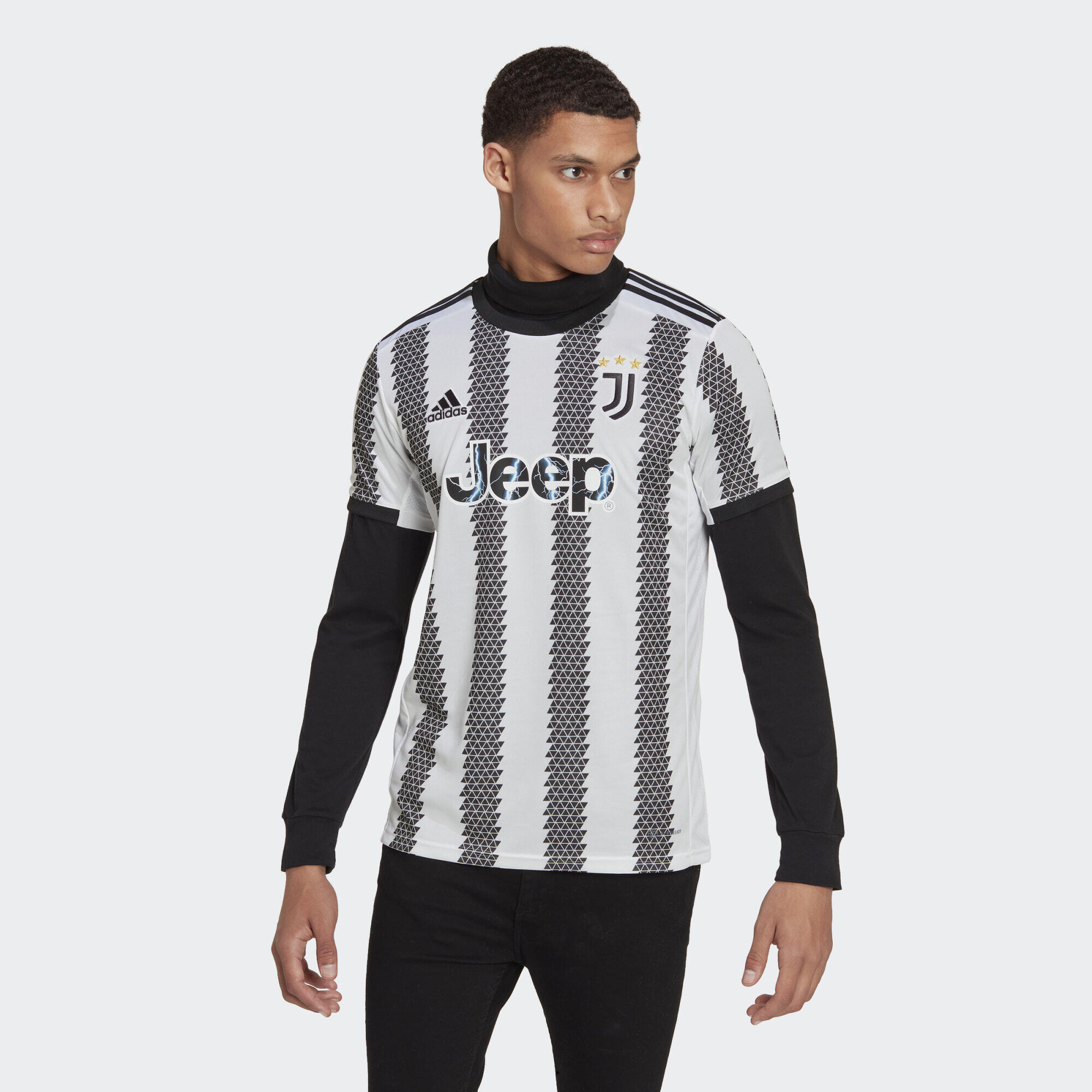 Juventus 22/23 Home Jersey