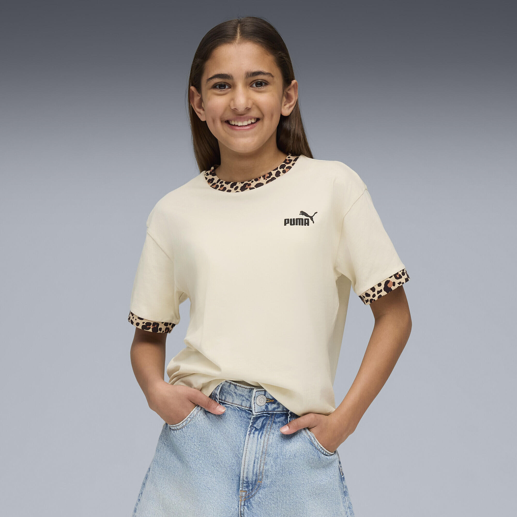 Młodzieżowa koszulka Essentials ze zwierzęcym wzorem o luźnym kroju PUMA