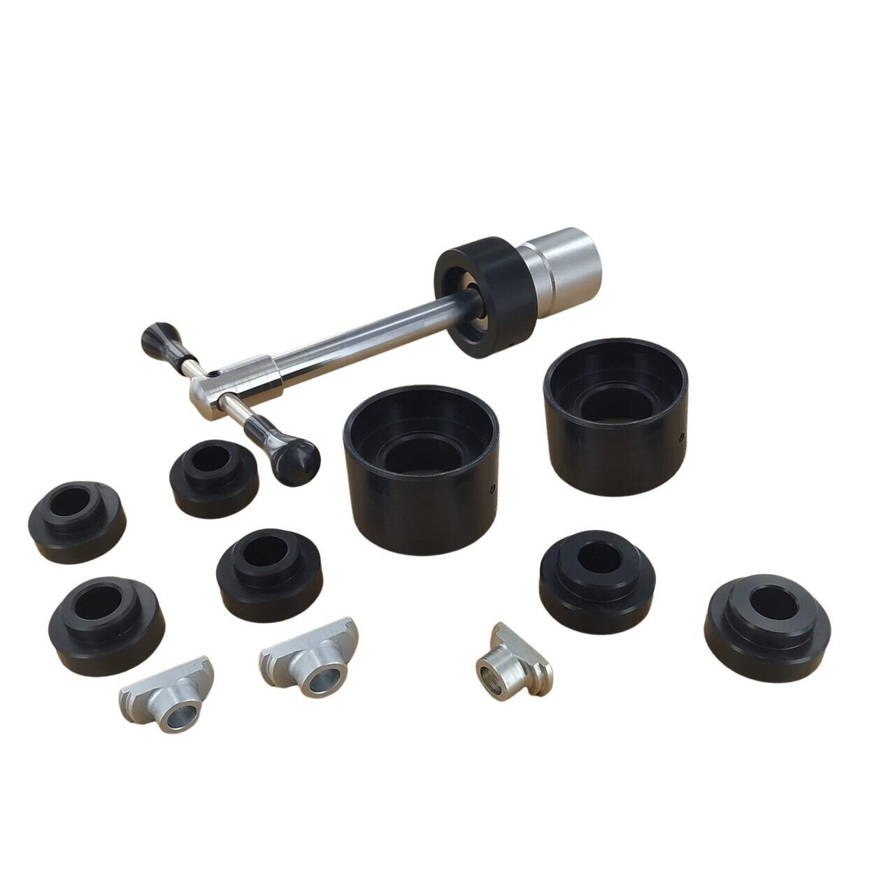 Zaciskacze i ściągacz do obudów Var