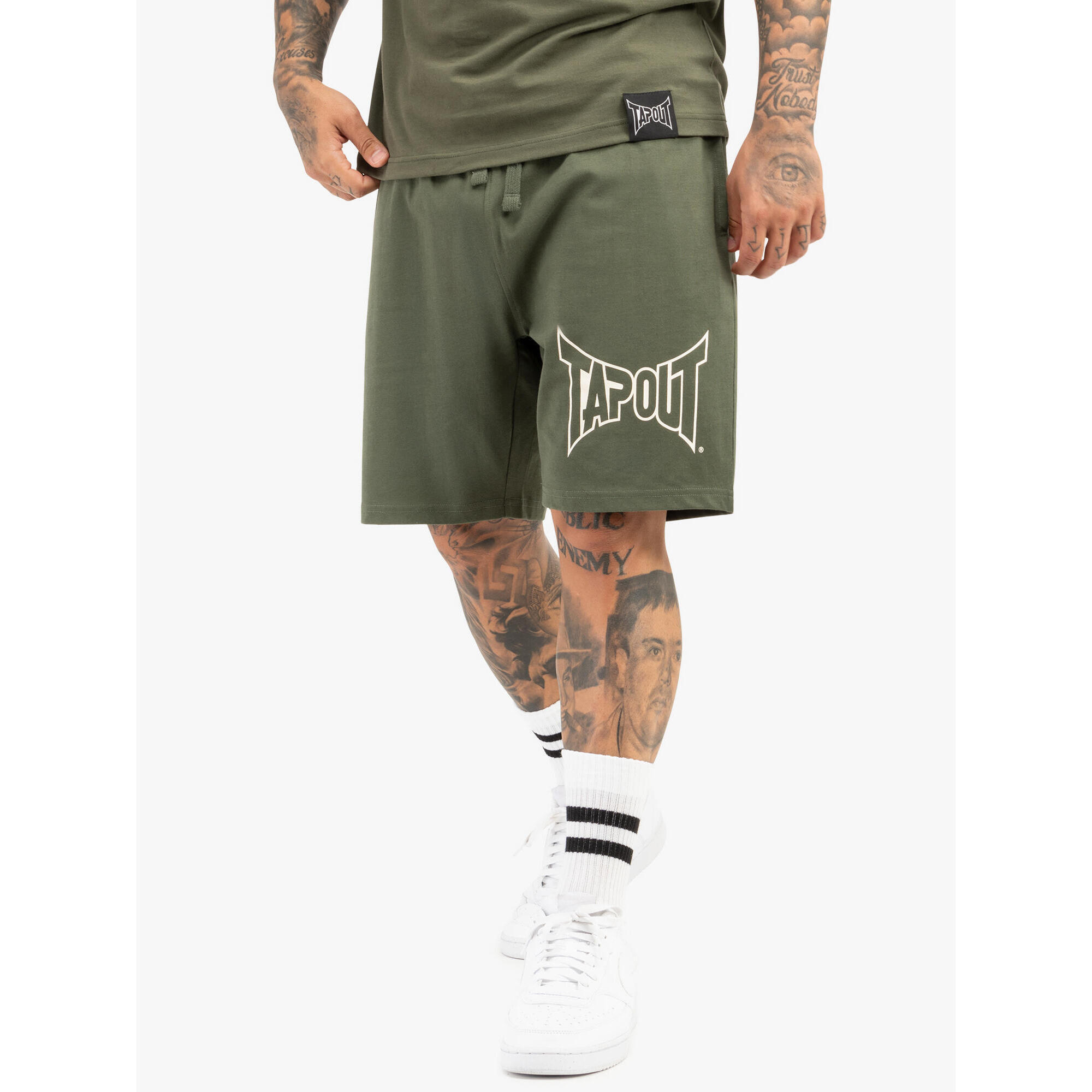 Krótka klasyczna coupe Tapout Basic