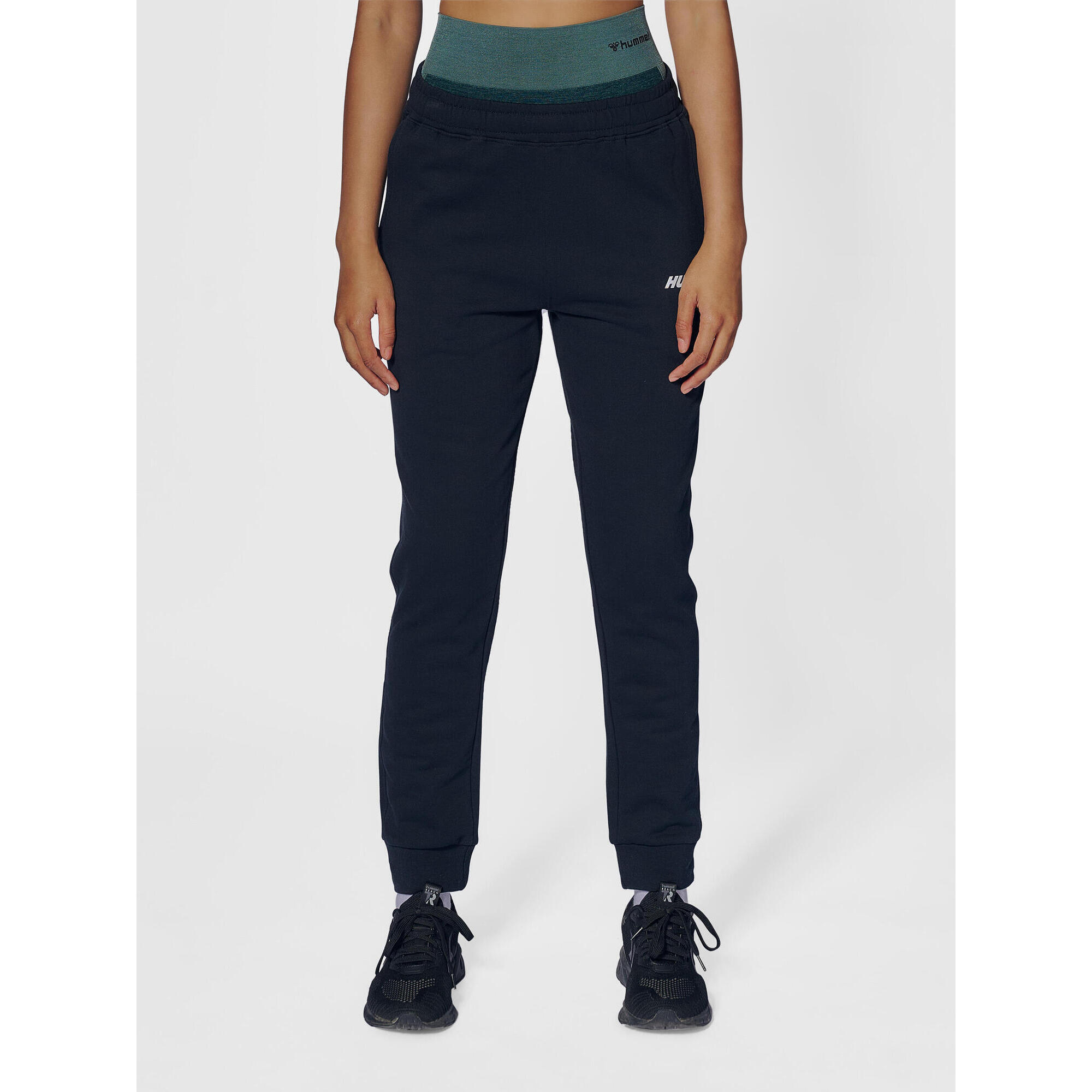 Spodnie dresowe regularne damskie Hummel Elemental