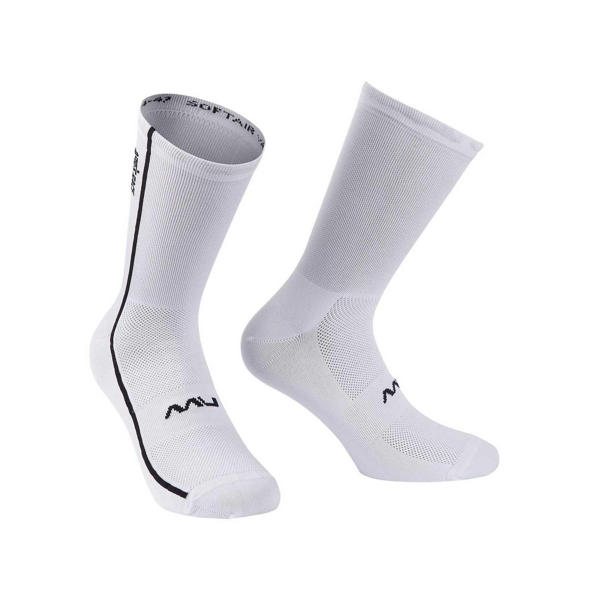 Skarpety rowerowe NORTHWAVE Apres Race Sock 18 cm biały