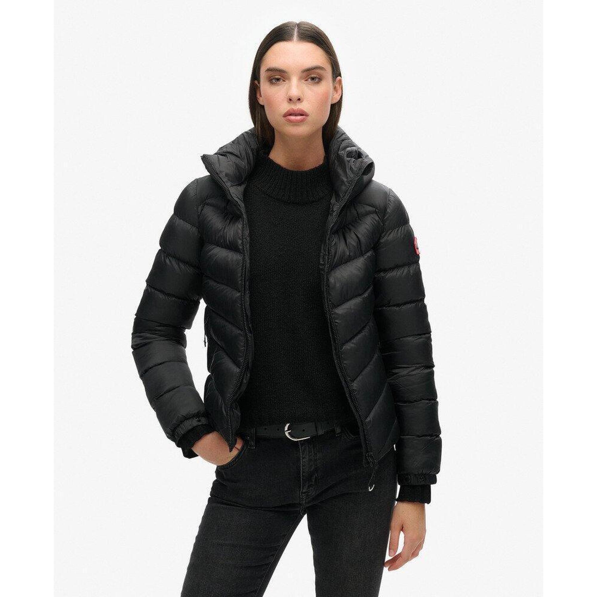 Kurtka pikowana z kapturem Fuji od SUPERDRY.