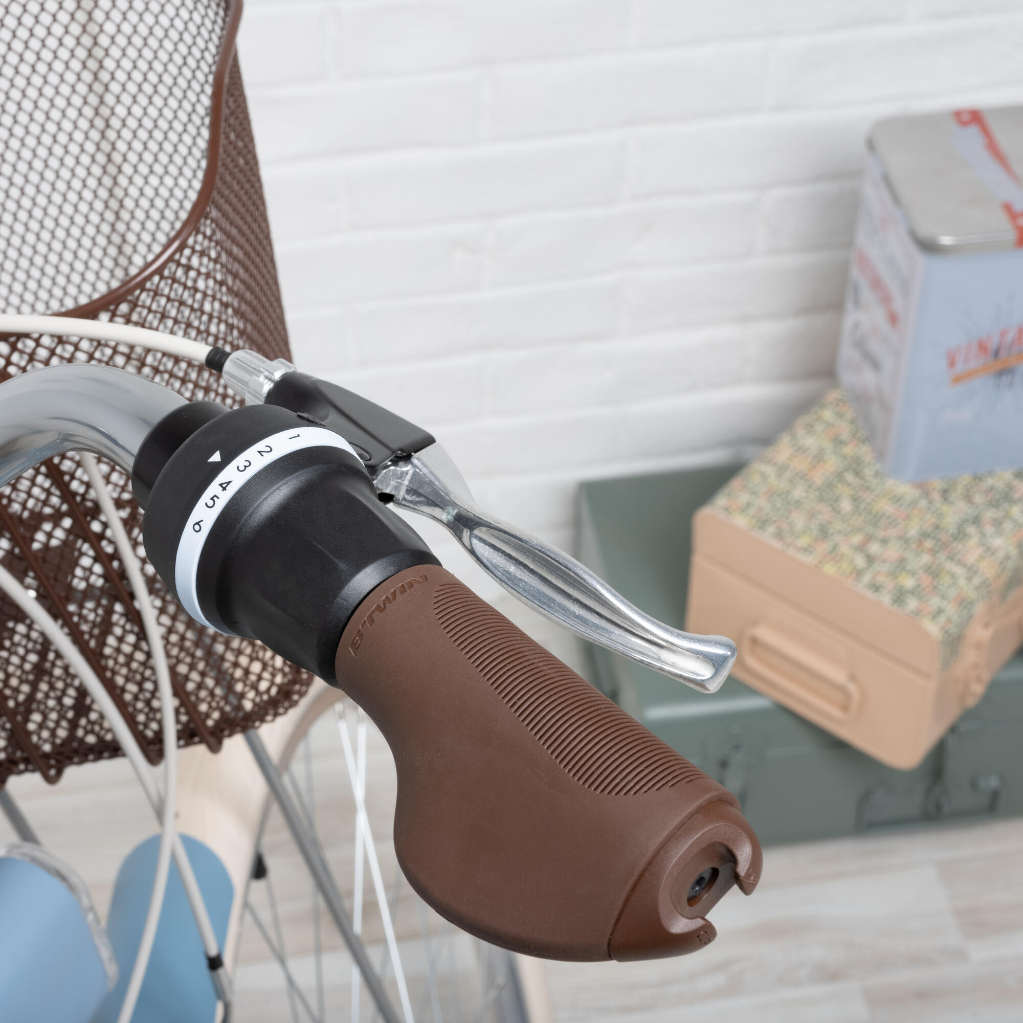 Manetka przerzutki obrotowa Microshift Gripshift 6-rzędowa