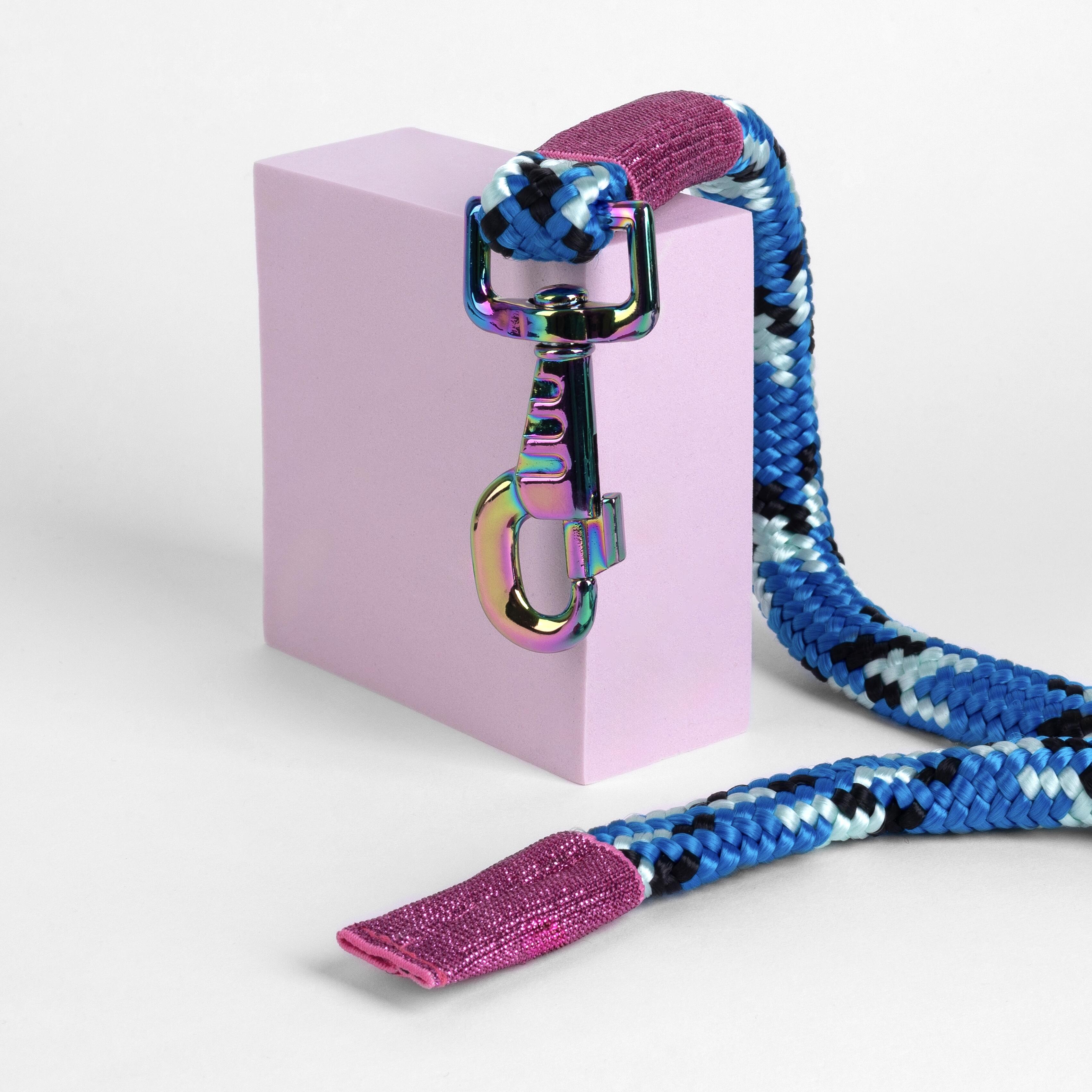 Uwiąz dla konia GALOP WEAR z tęczowym karabinkiem