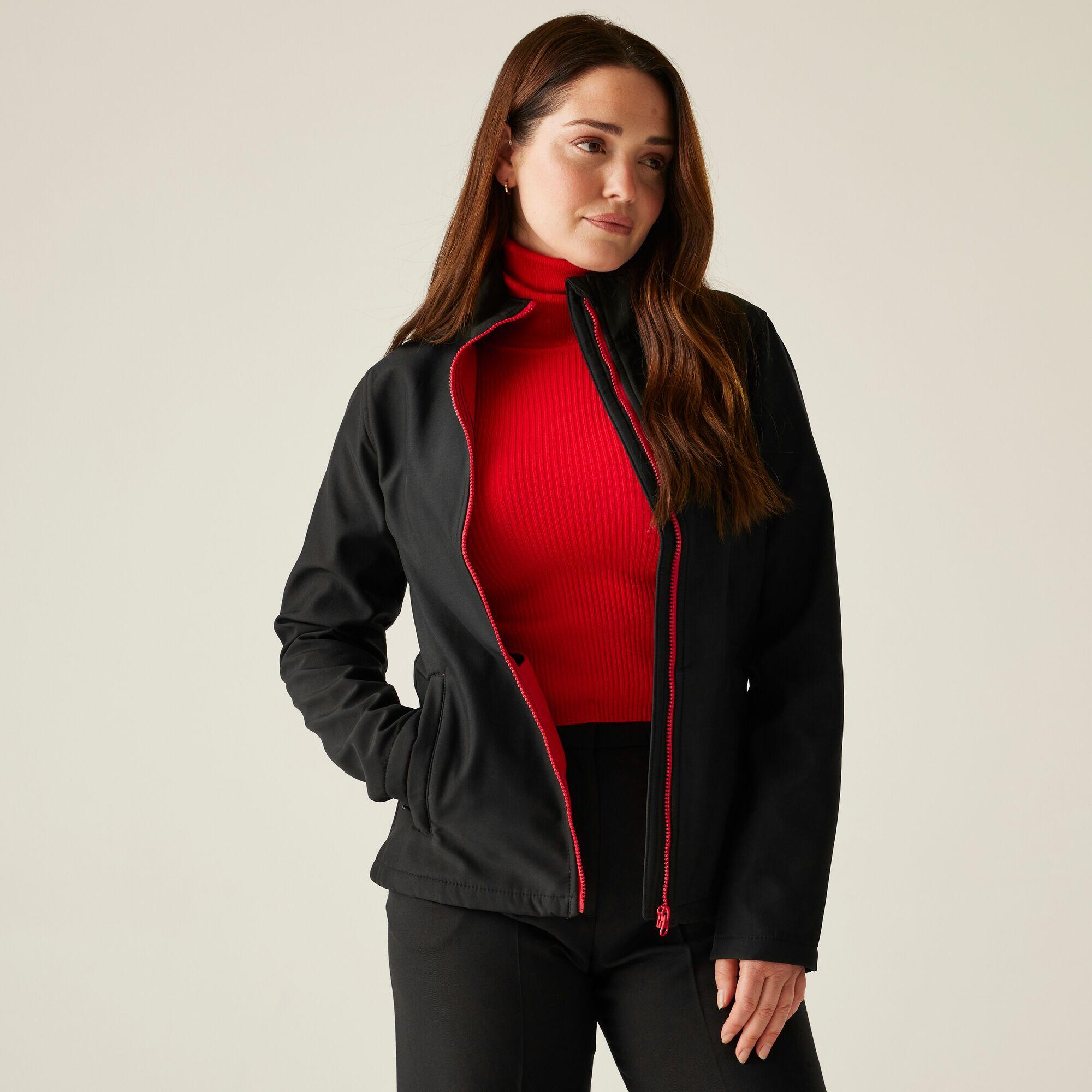 Damska kurtka softshell Ablaze z nadrukiem