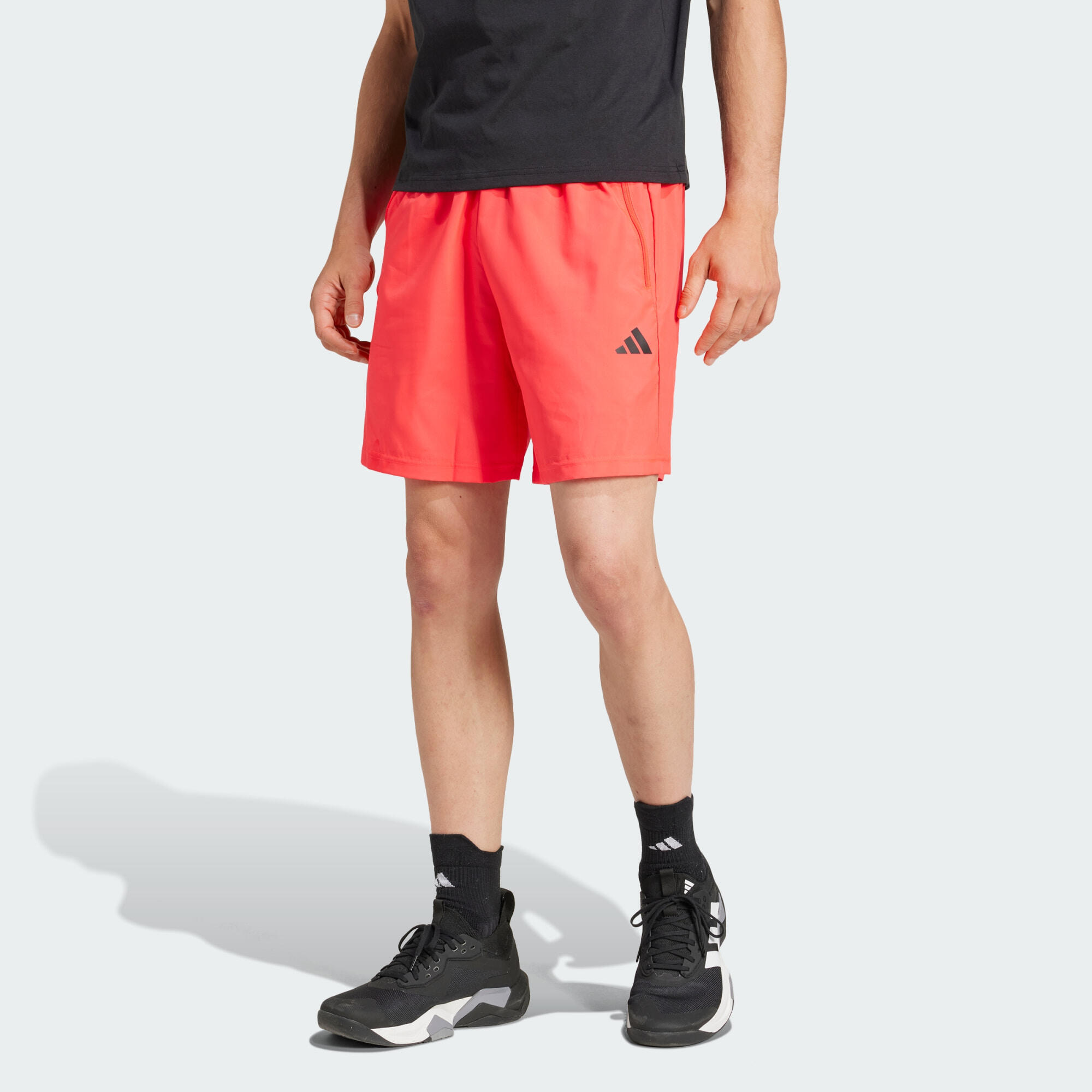 Train Essentials Woven Training Shorts