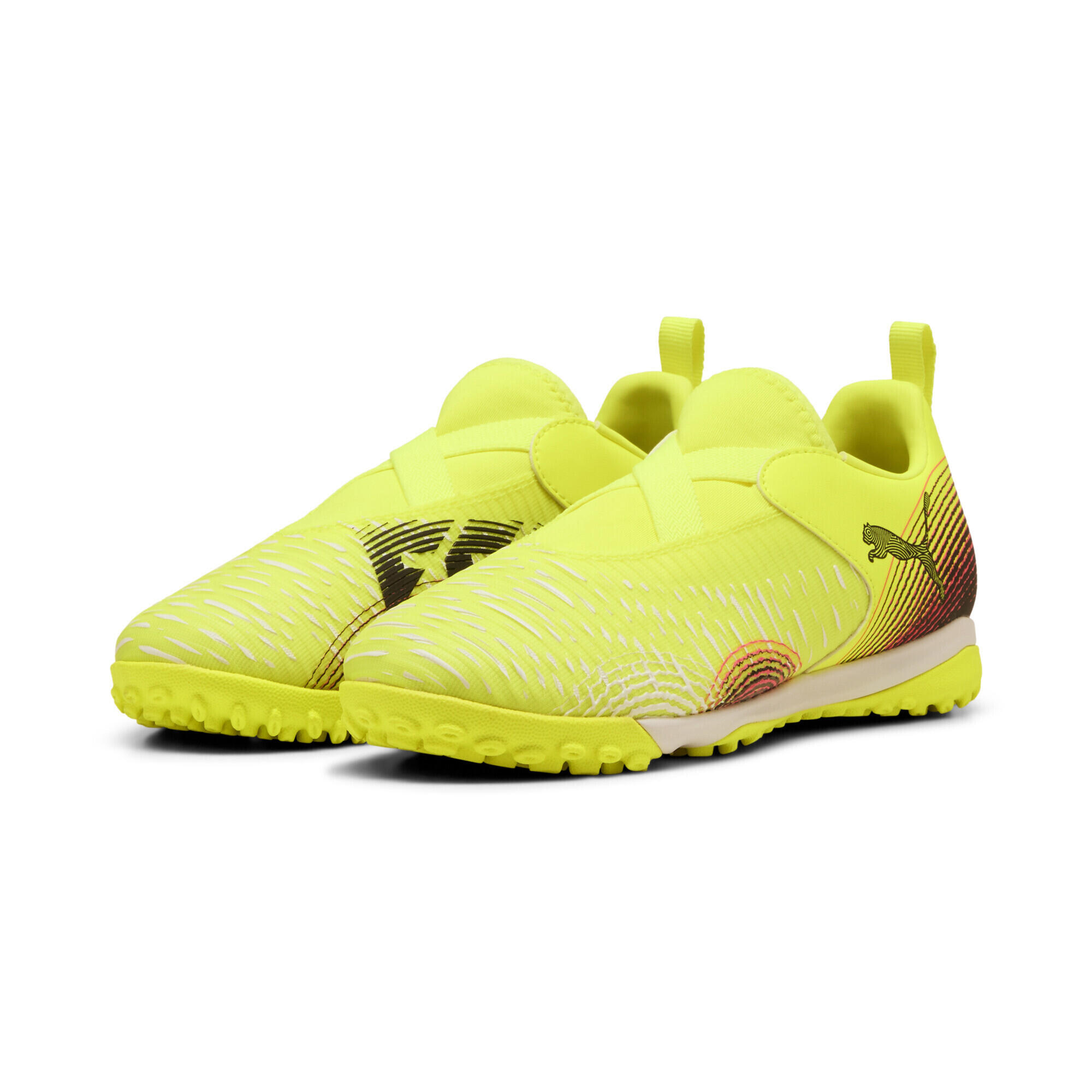 Młodzieżowe buty piłkarskie FUTURE 8 MATCH TT +Mid bez sznurowadeł PUMA