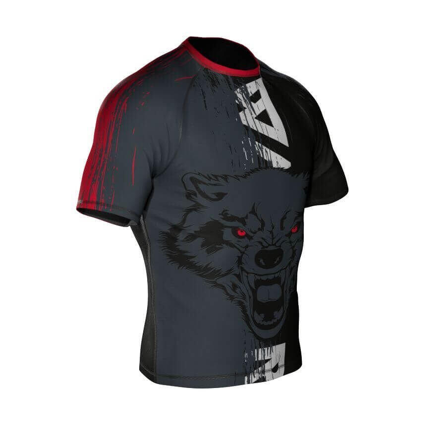 Koszulka kompresyjna Wolf Rashguard powstała z materiału DBX Bushido More Dry