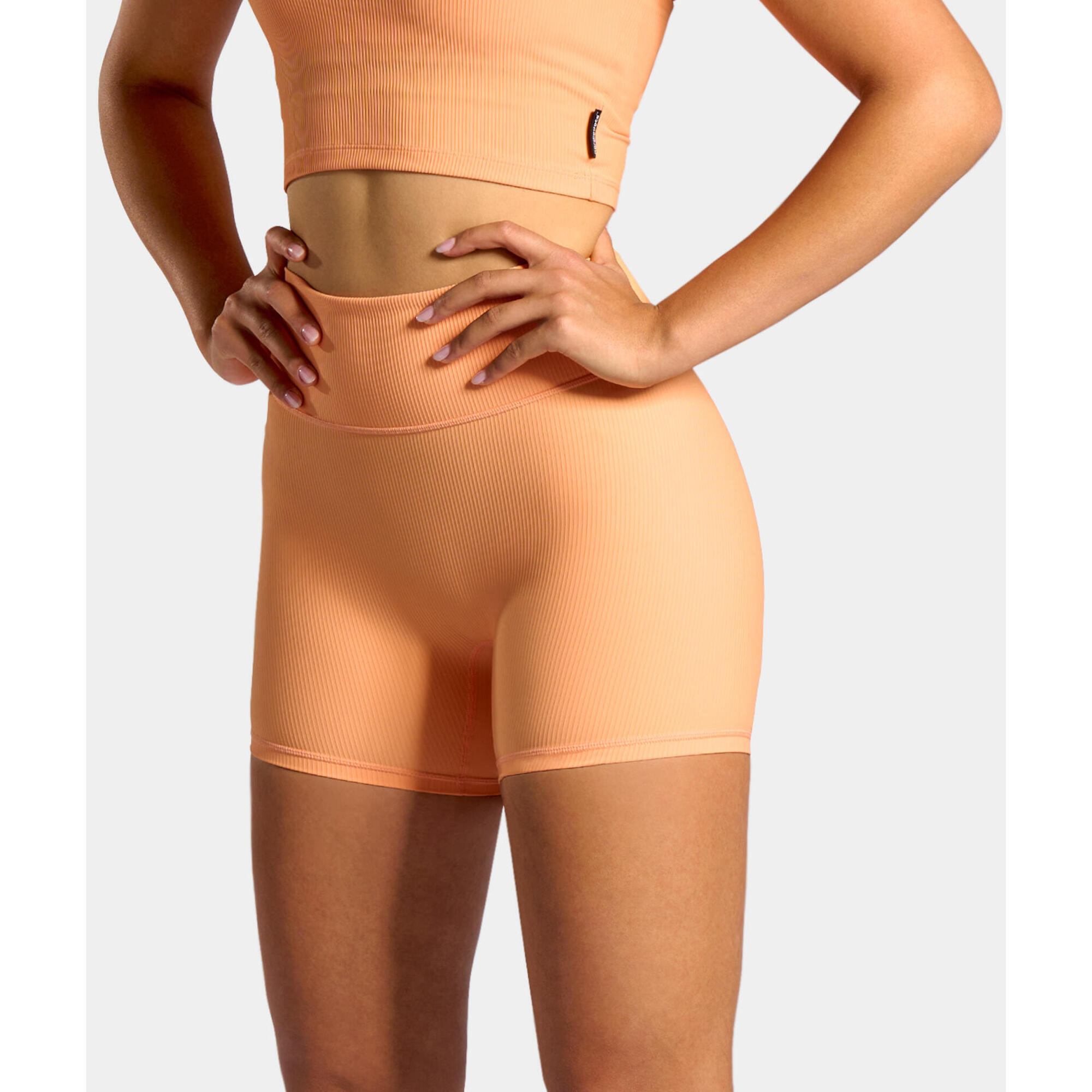 Szorty sportowe damskie żebrowane