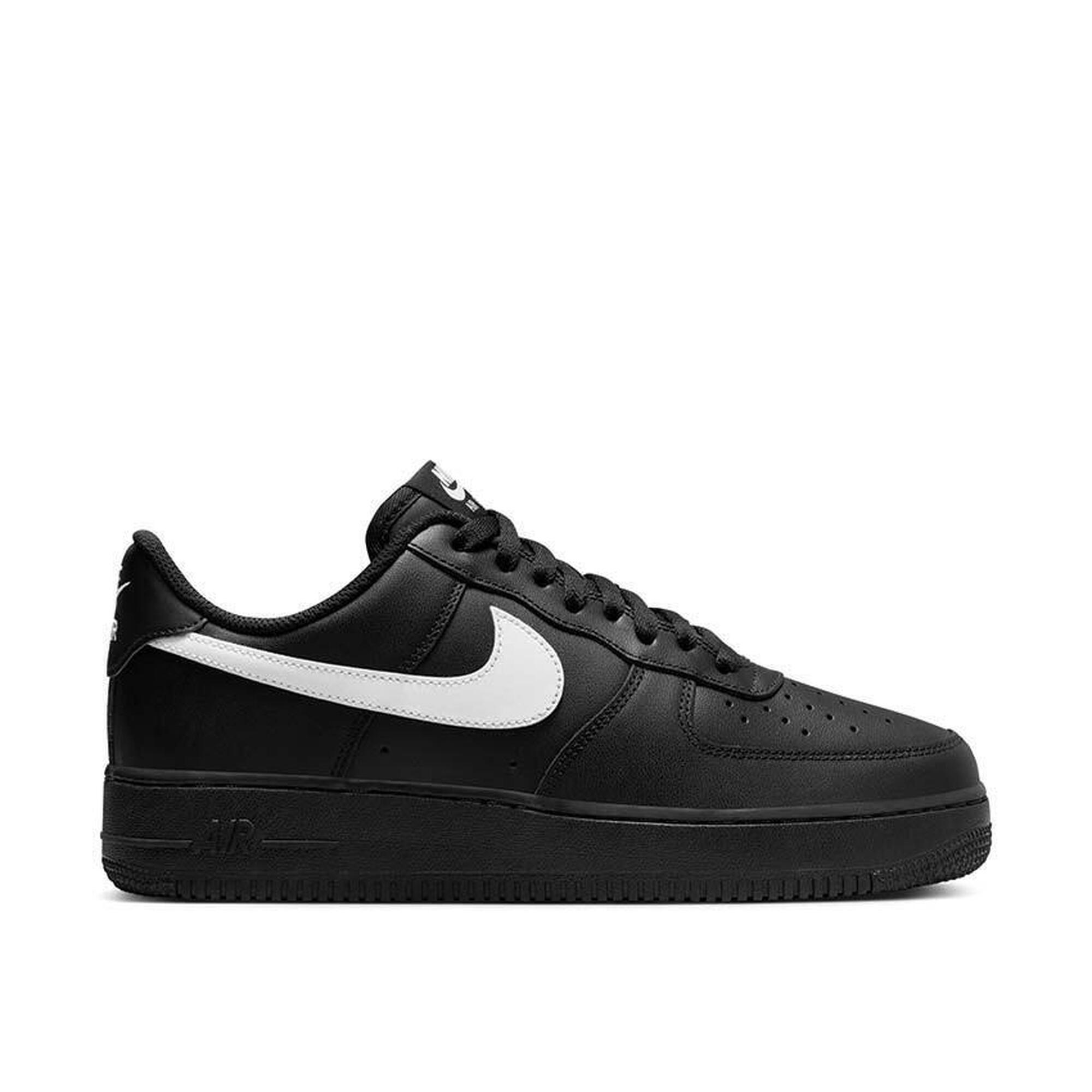 Buty do chodzenia męskie Nike Air Force 1 07