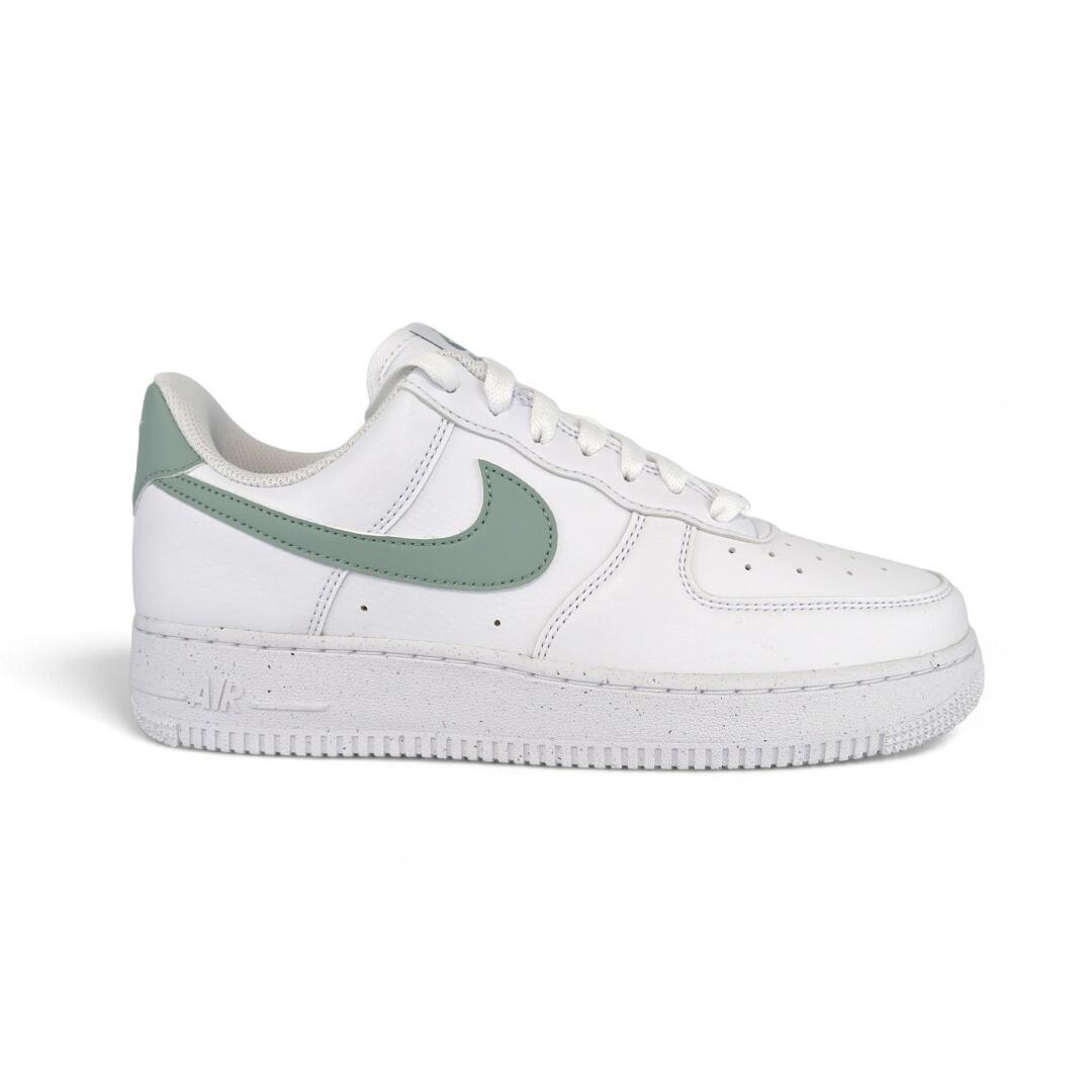 Buty lifestyle Damskie Nike Air Force 1 '07 NN DV3808-112