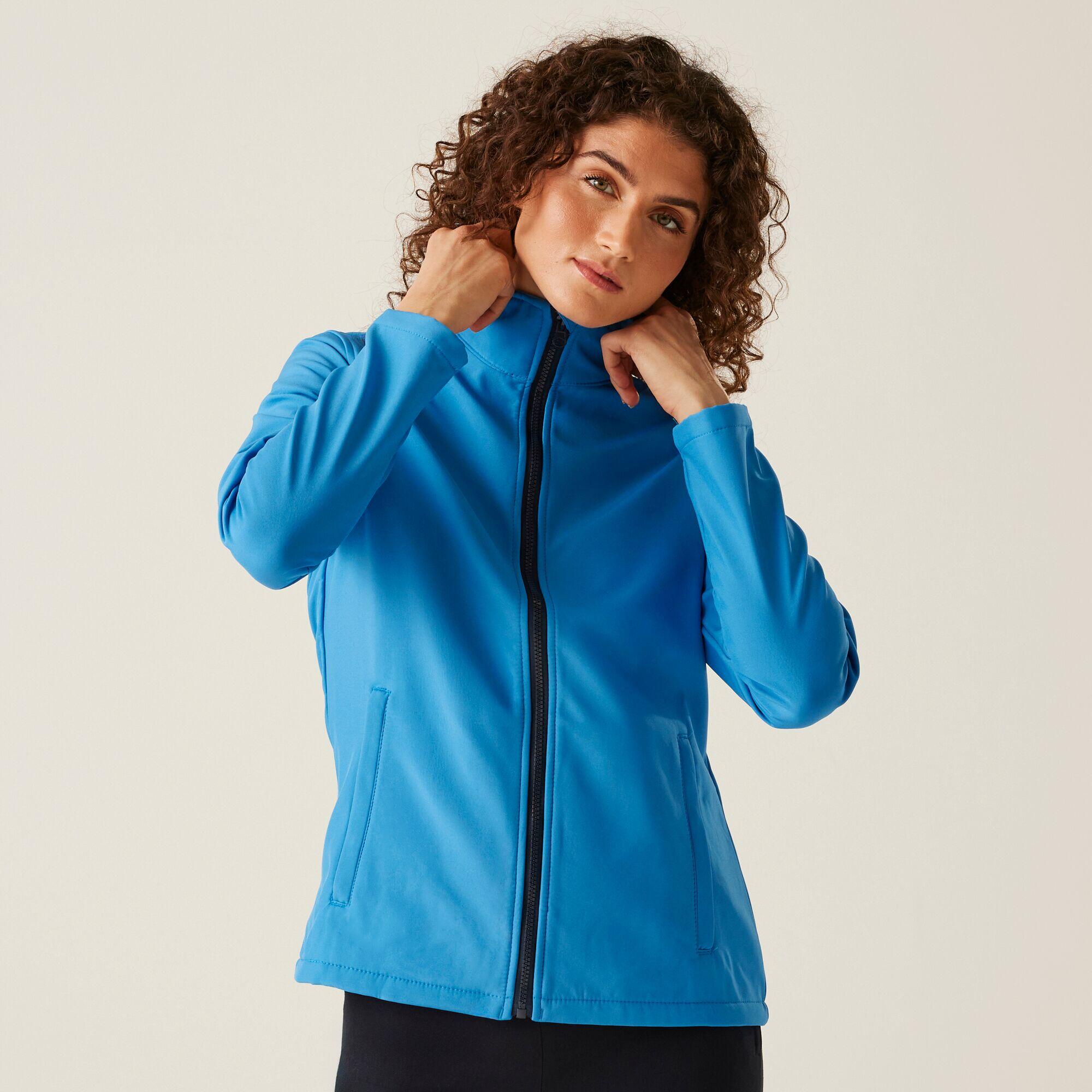 Damska kurtka softshell Ablaze z nadrukiem