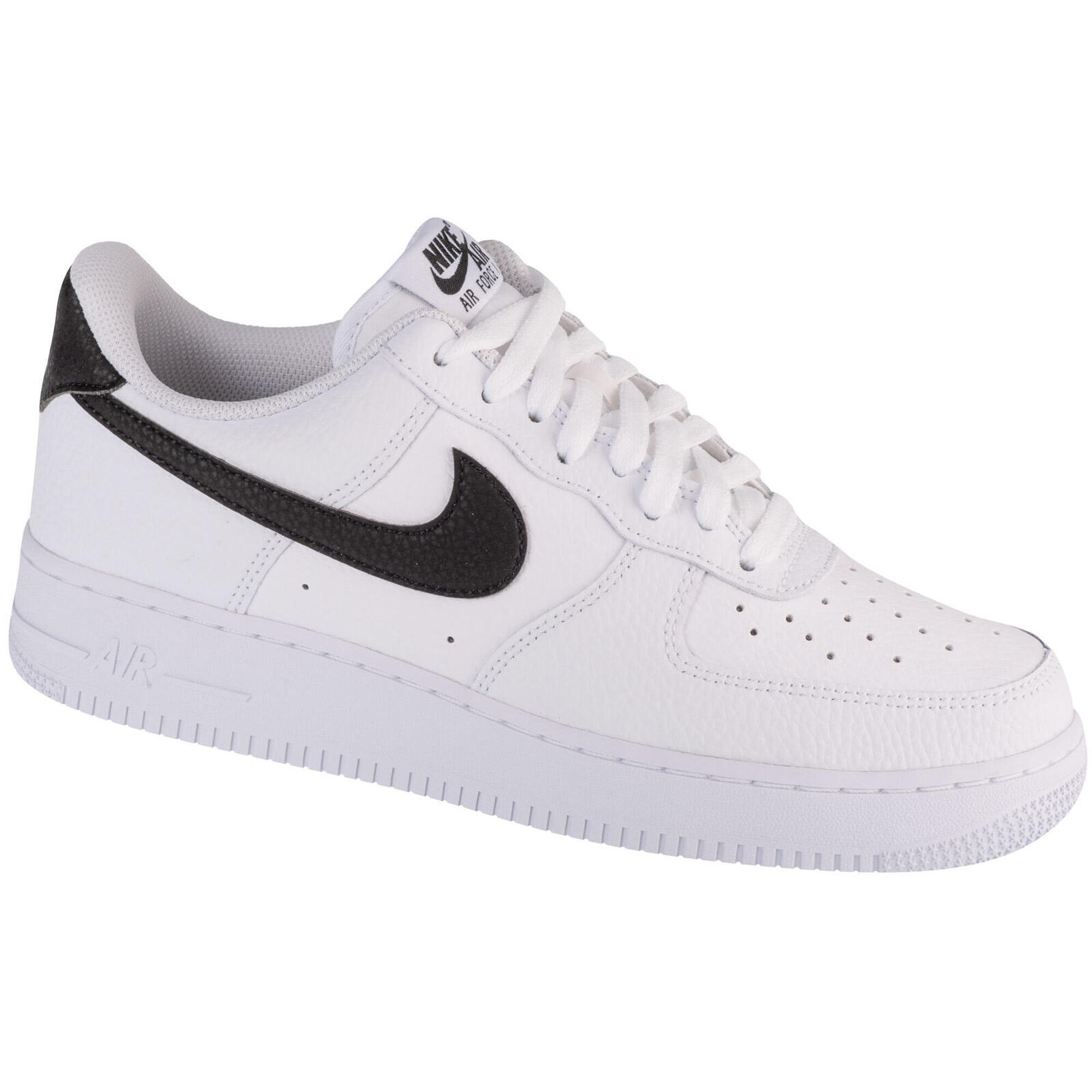 Buty do chodzenia męskie Nike Air Force 1 07