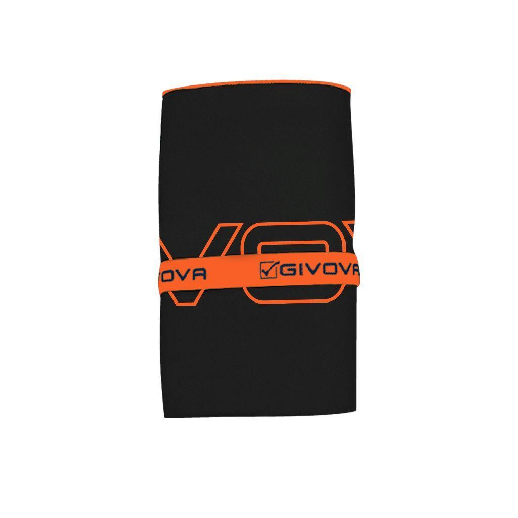 Ręcznik Givova czarno-pomarańczowy.