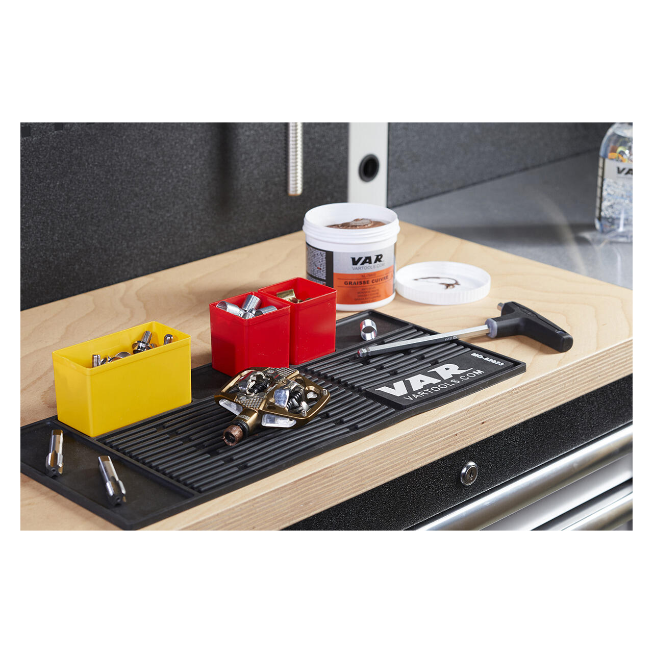 Czaprak warsztatowa pod narzędzia Var