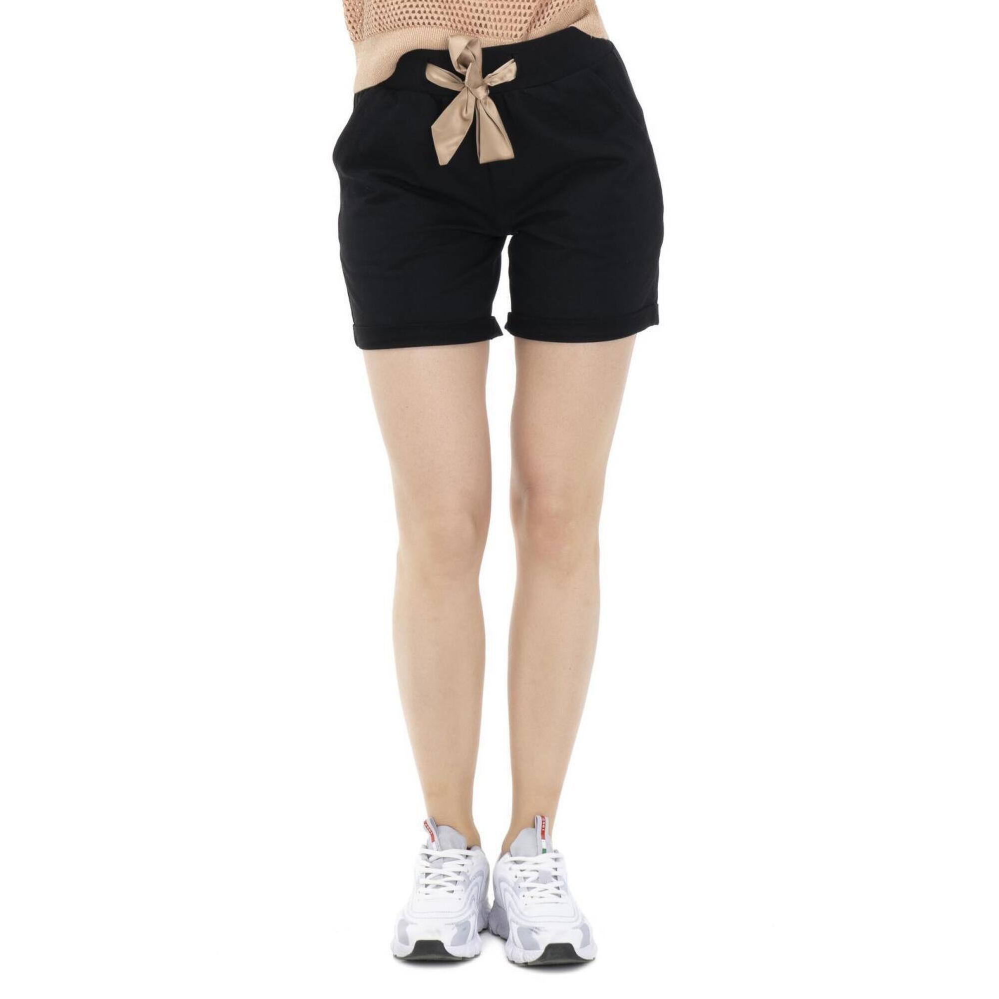 Damskie szorty w odcieniach ziemi