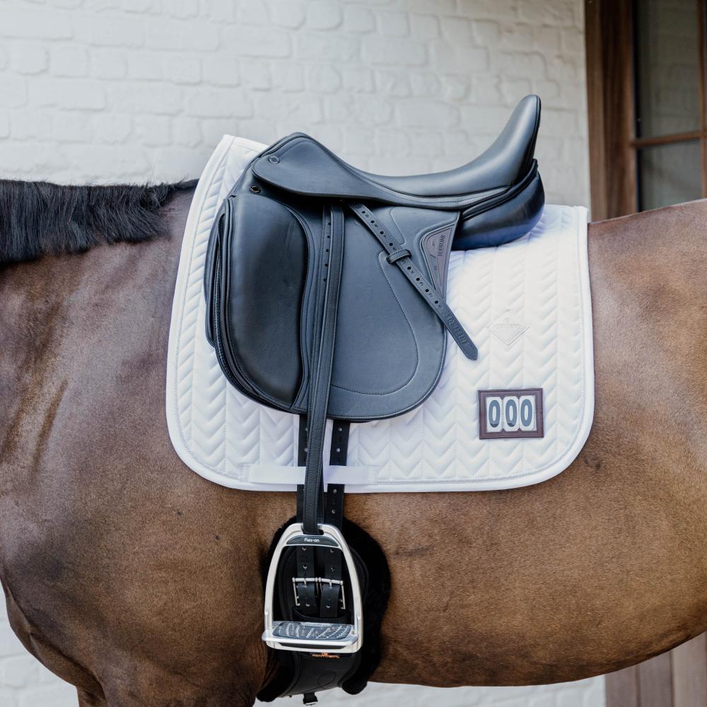 Kentucky Zadeldek Wedstrijd Fishbone 2 Nummers Wit -