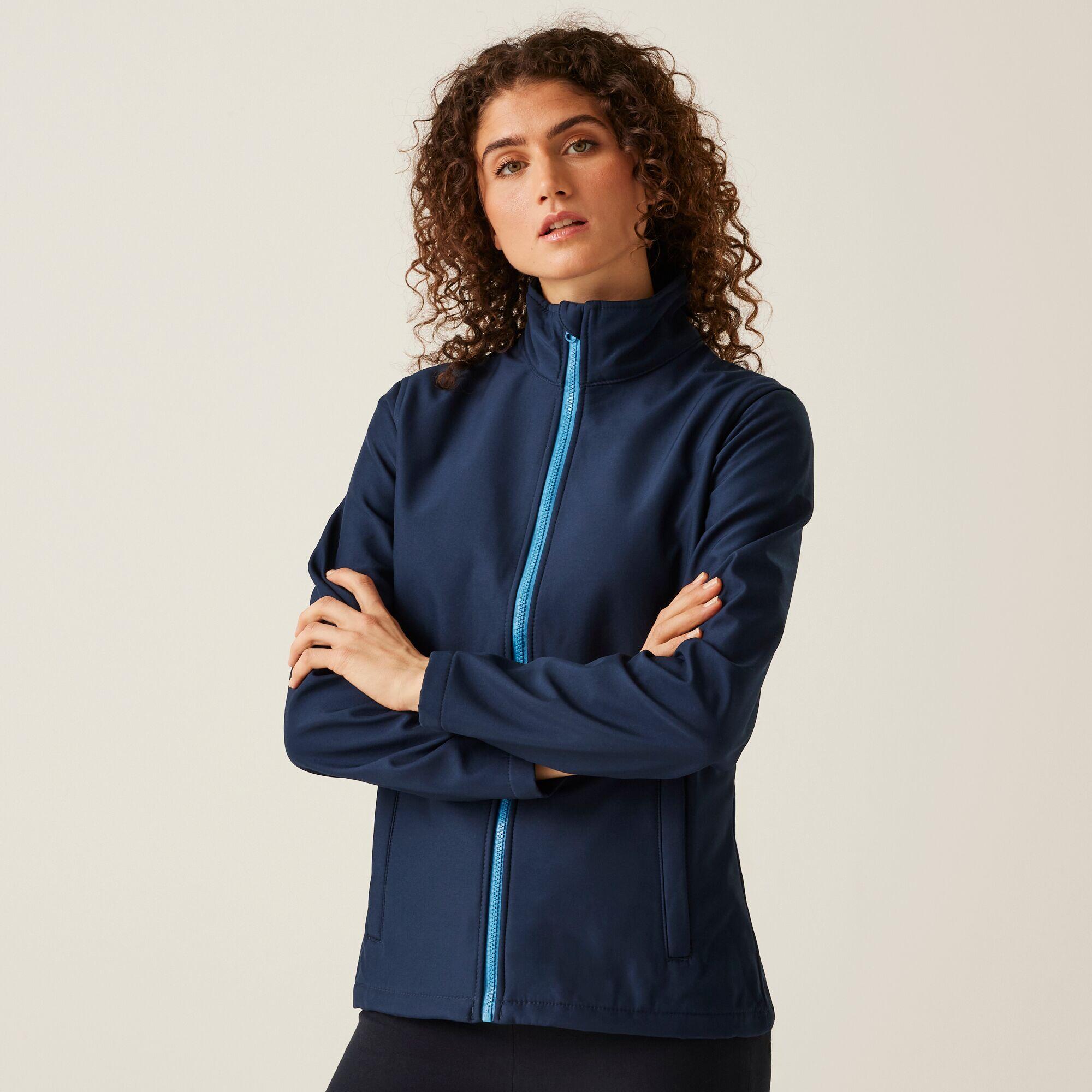 Damska kurtka softshell Ablaze z nadrukiem