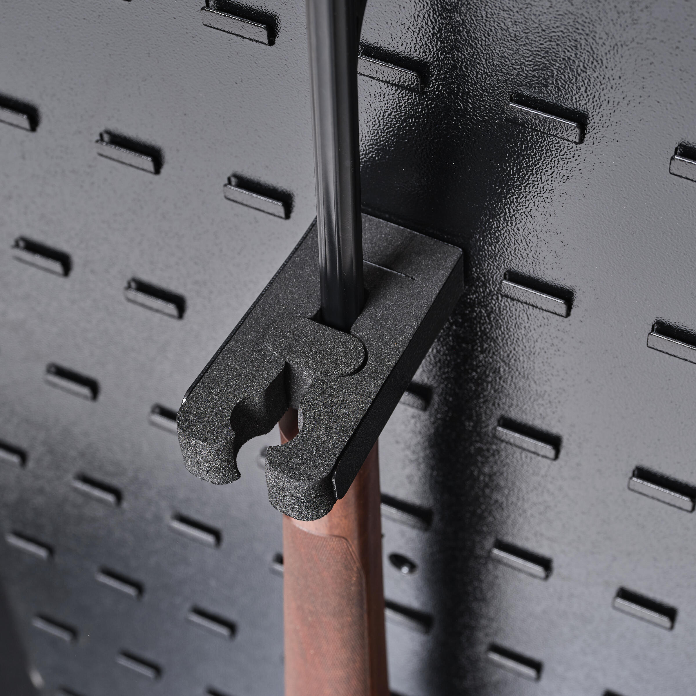 Uchwyt broni długiej do szafy pancernej modułowej