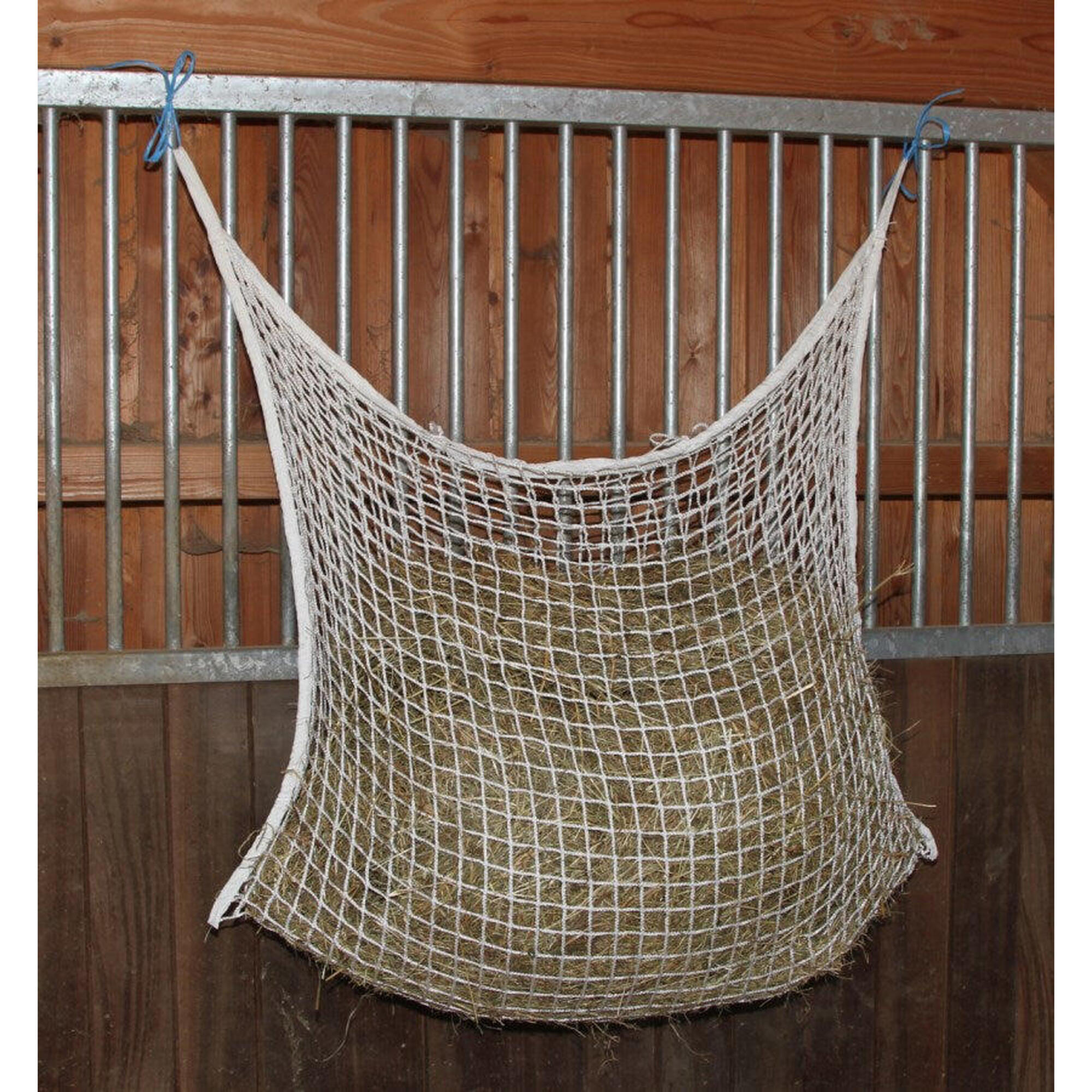 Siatka na siano do boksów dla koni z oczkami 3x3 cm