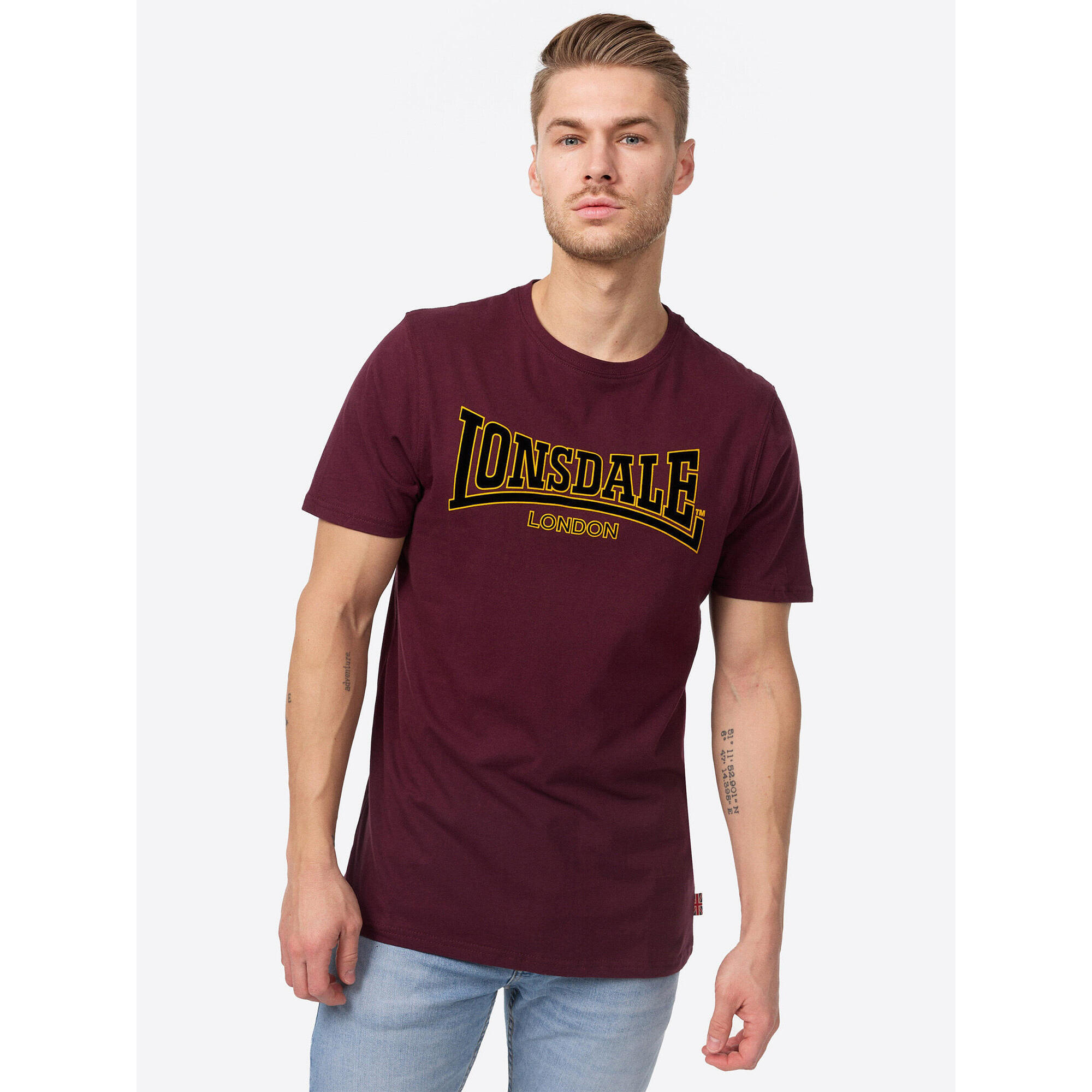 T-shirt o wąskim kroju Lonsdale Classic