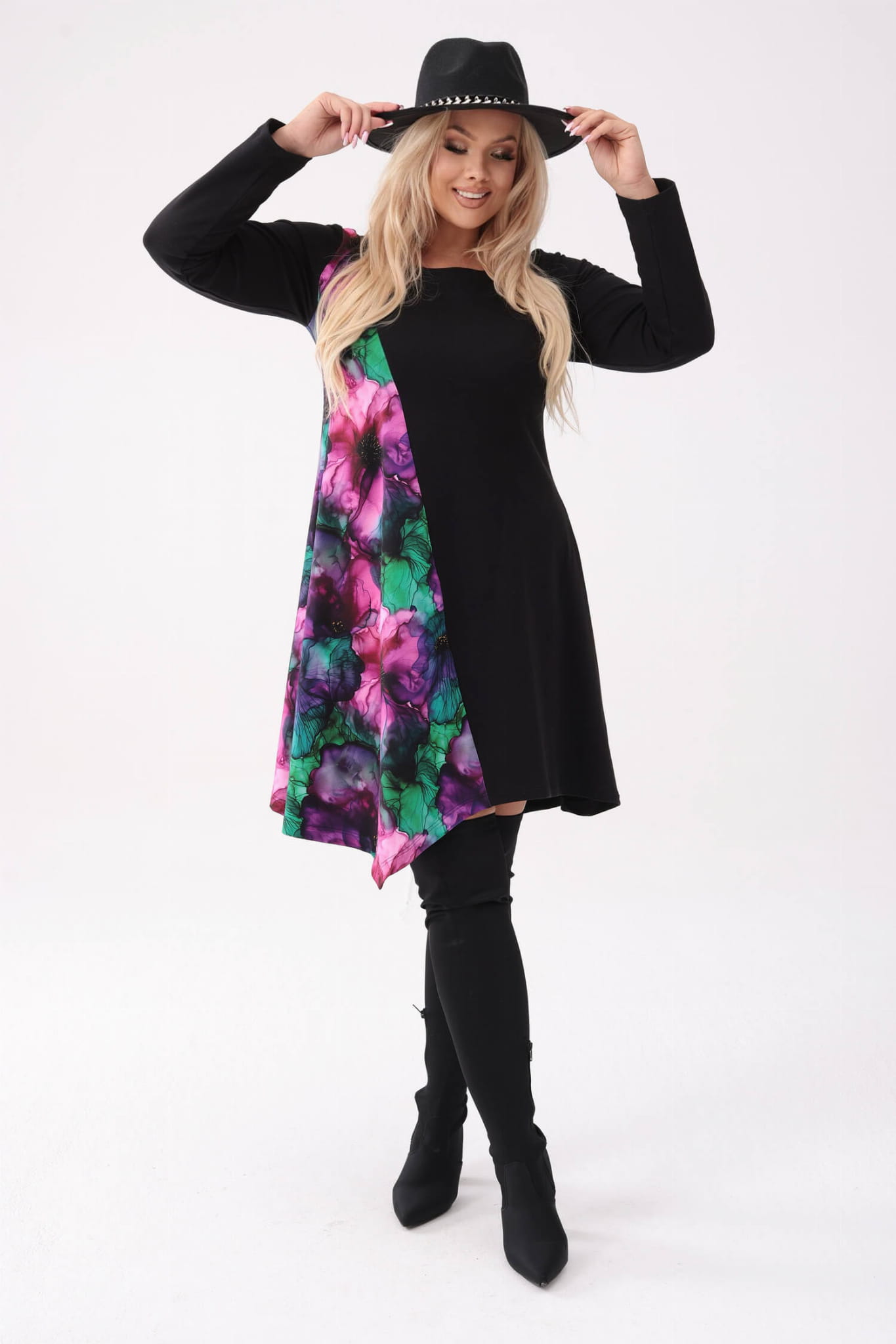 Bawełniana tunikowa asymetryczna sukienka Asymia z kwiatowym kontrastem PLUS SIZE XXL OVERSIZE