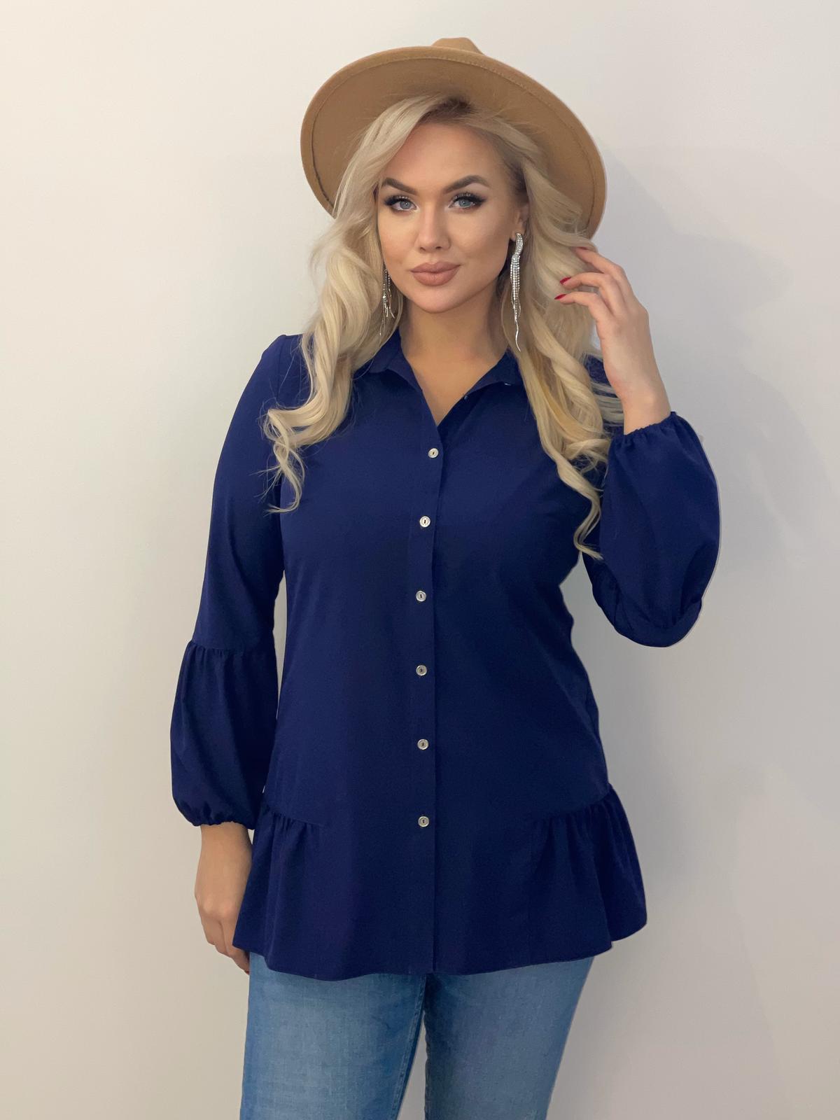 Elegancka granatowa zapinana koszula z falbankami PLUS SIZE XXL