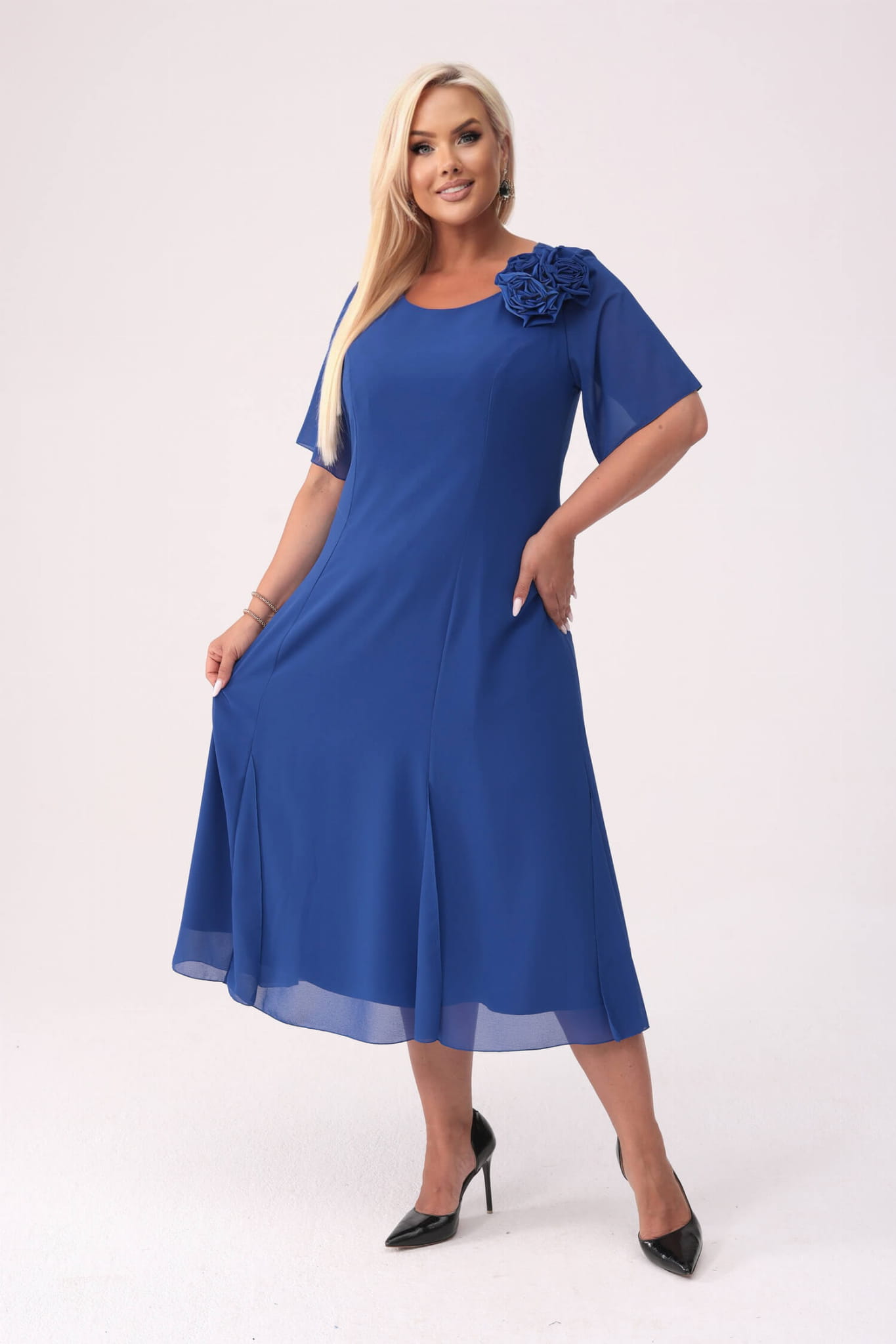 Elegancka szyfonowa sukienka Catalina w chabrowym kolorze na wesele PLUS SIZE XXL