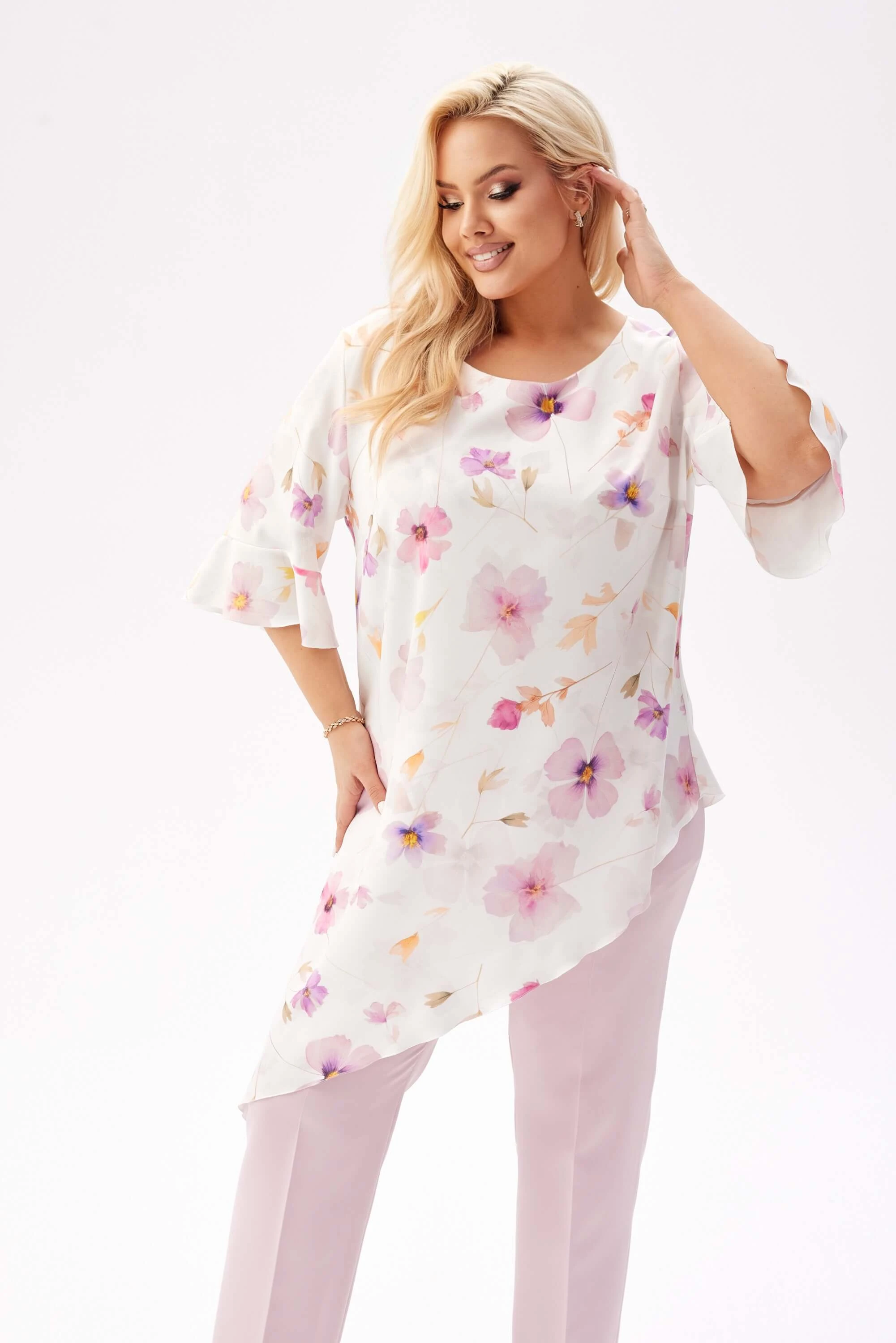 Elegancka tunika Liliana z asymetrycznym krojem w romantyczne kwiaty PLUS SIZE XXL